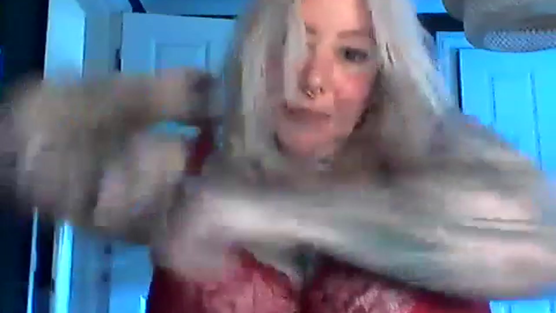 Gallery image thumbnail from Popsraven's myfreecams stream on, 05/13/2023, 12:37 image 13 of 20