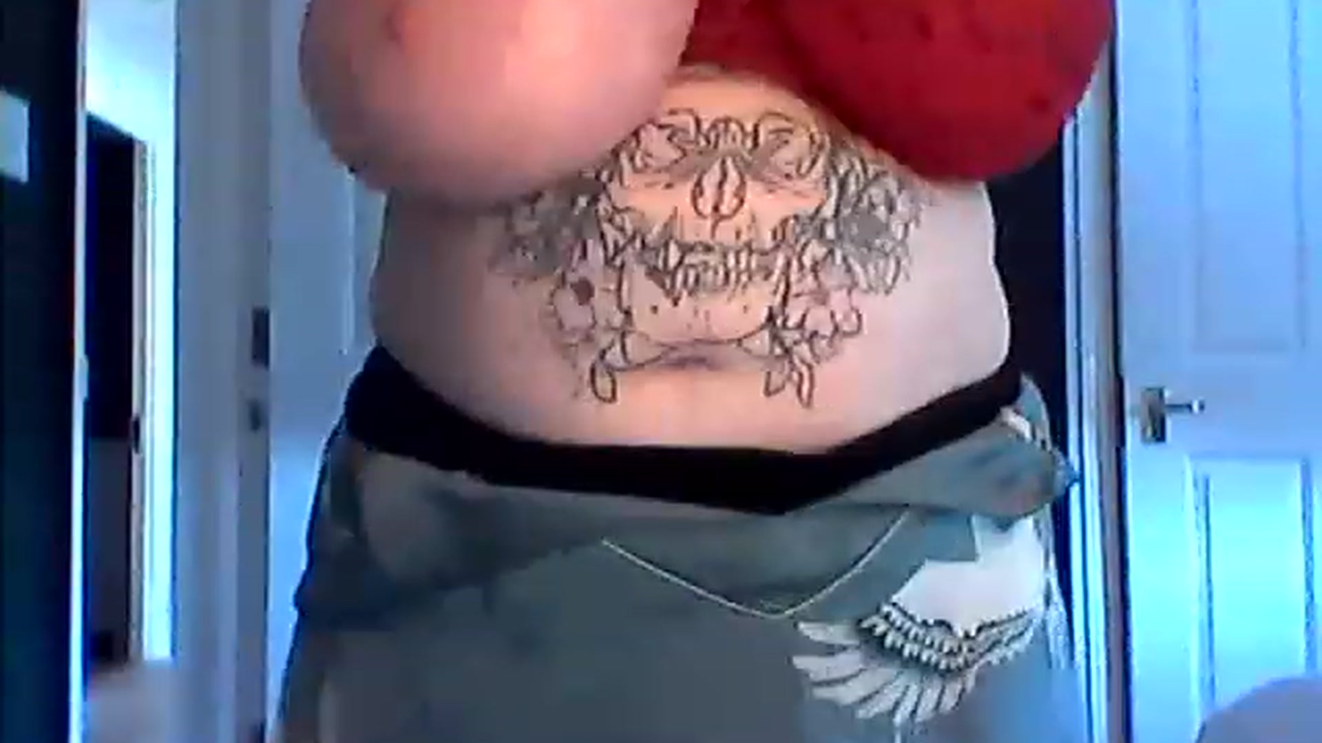 Gallery image thumbnail from Popsraven's myfreecams stream on, 05/13/2023, 12:37 image 12 of 20