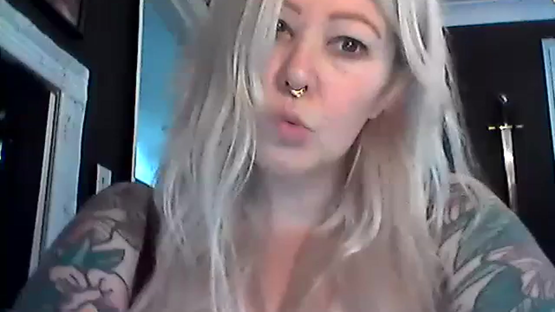 Gallery image thumbnail from Popsraven's myfreecams stream on, 10/06/2023, 11:29 image 1 of 20