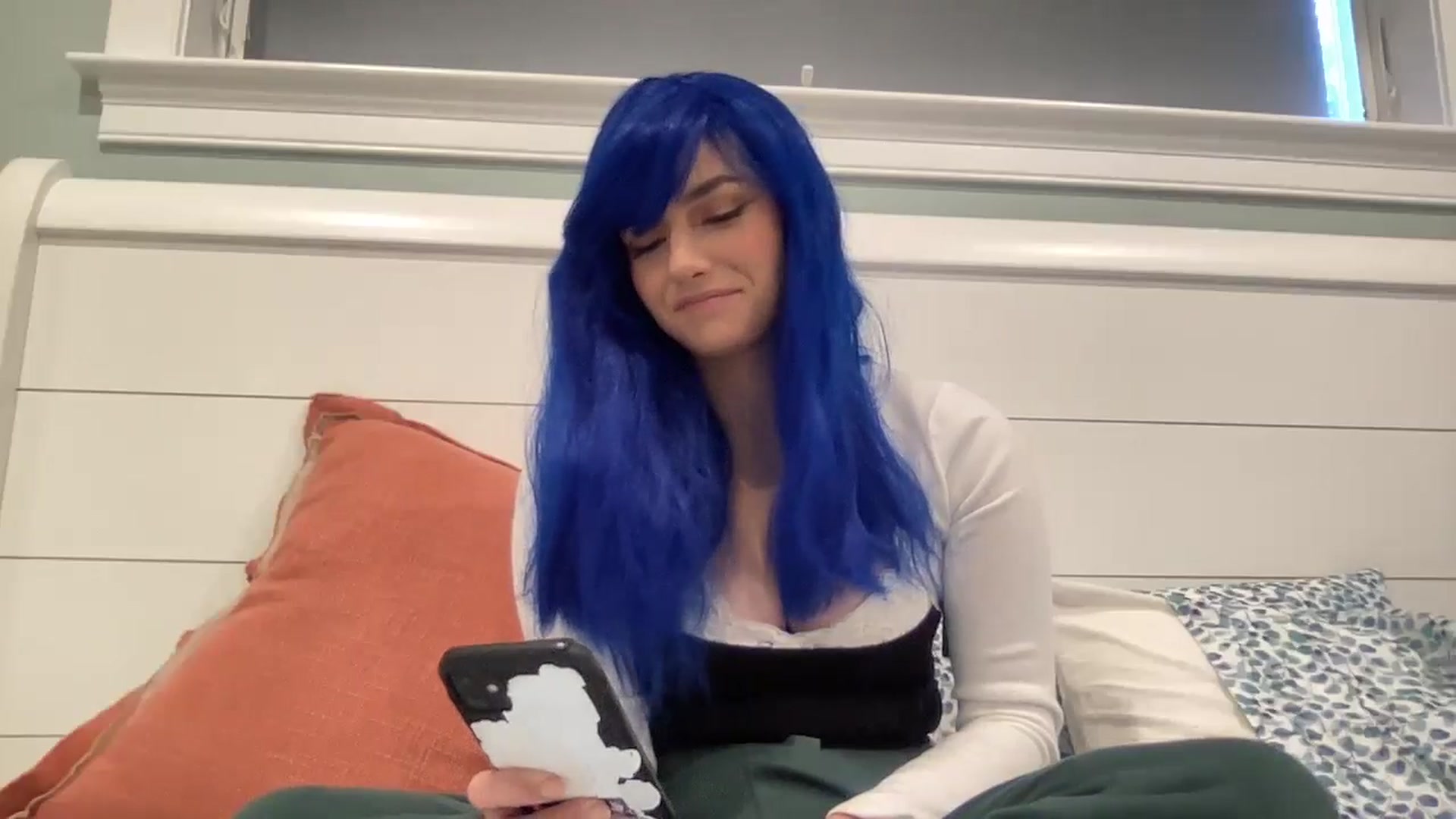 Gallery image thumbnail from PosiePleases's myfreecams stream on, 11/13/2024, 19:57 image 6 of 20