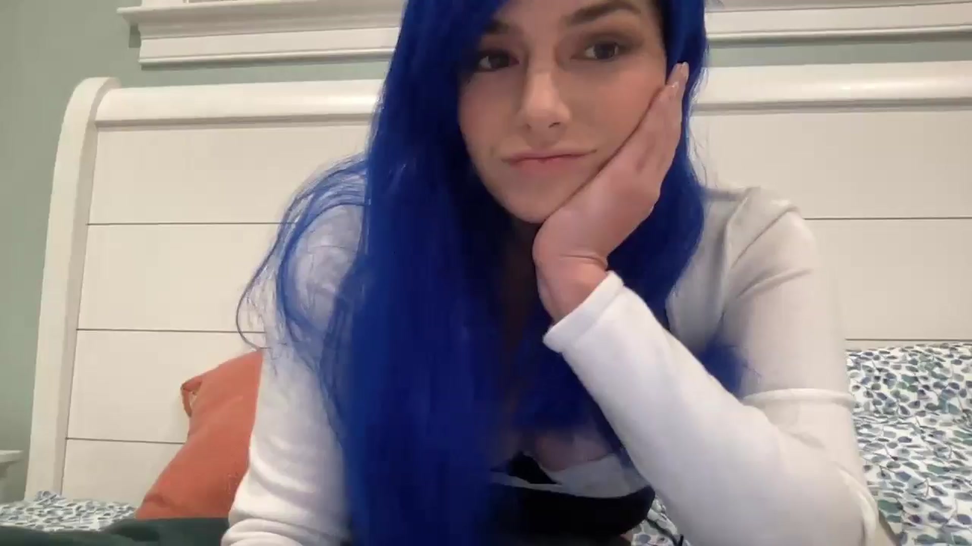 Gallery image thumbnail from PosiePleases's myfreecams stream on, 11/14/2024, 02:36 image 1 of 20