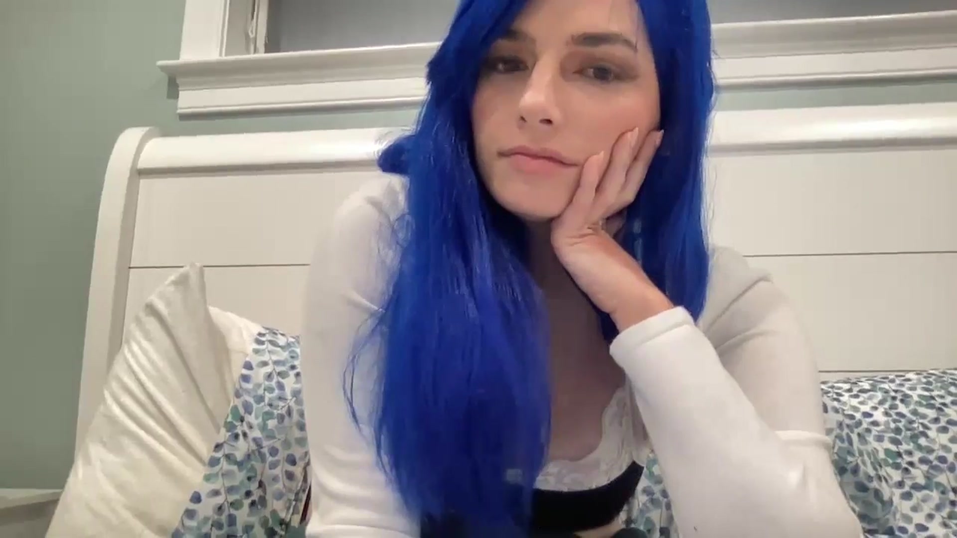 Gallery image thumbnail from PosiePleases's myfreecams stream on, 11/14/2024, 03:12 image 10 of 20