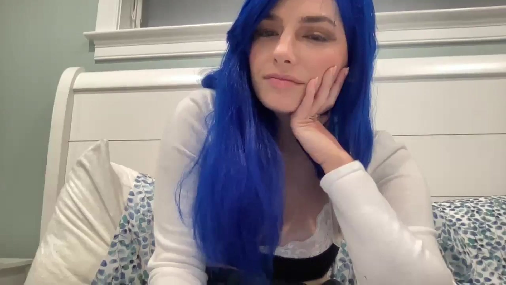 Gallery image thumbnail from PosiePleases's myfreecams stream on, 11/14/2024, 03:12 image 9 of 20