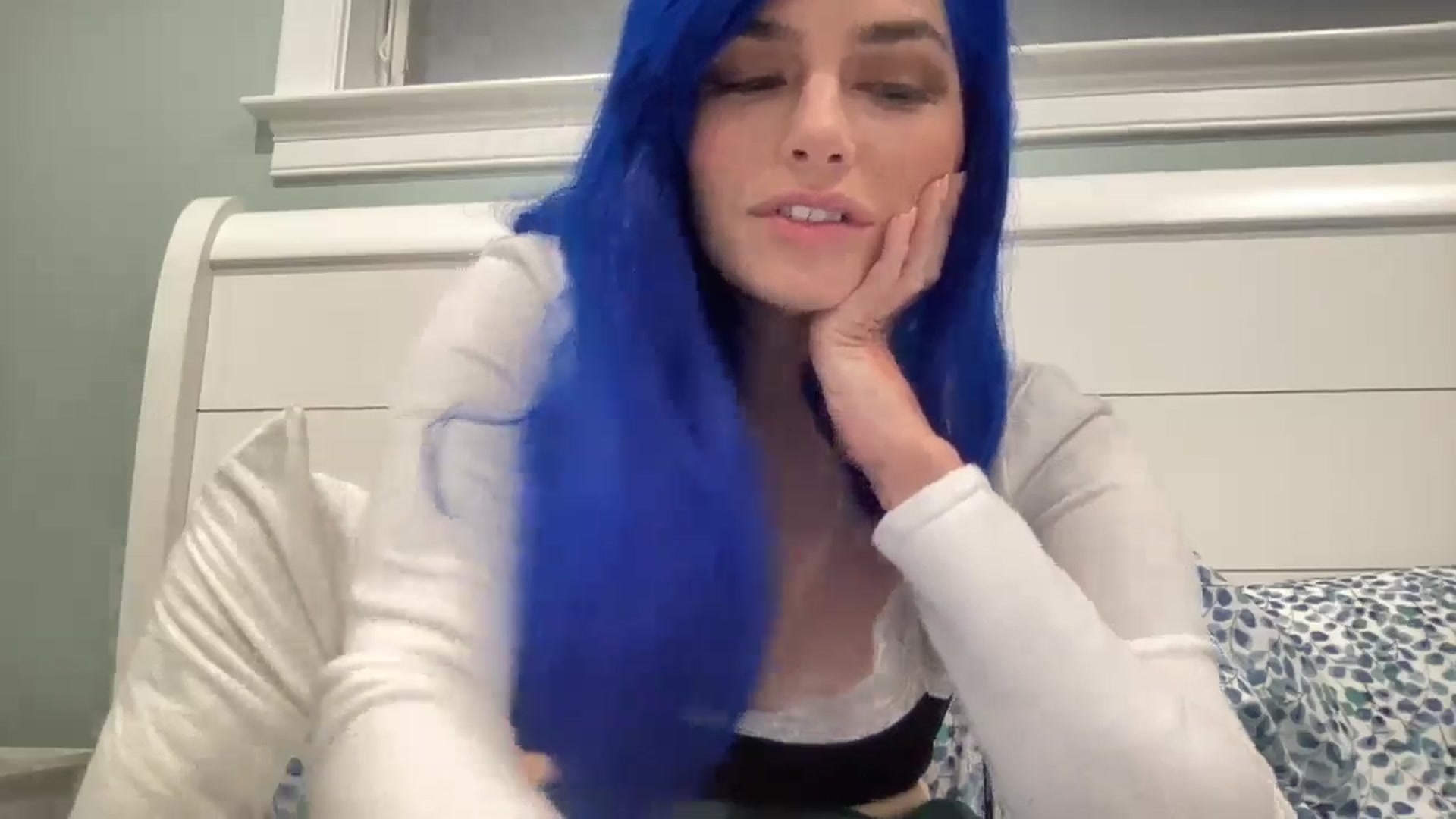 Gallery image thumbnail from PosiePleases's myfreecams stream on, 11/14/2024, 03:12 image 8 of 20