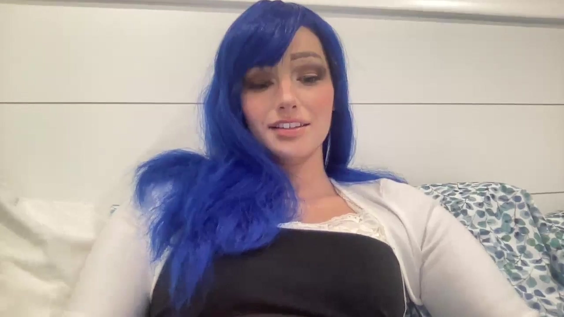 Gallery image thumbnail from PosiePleases's myfreecams stream on, 11/14/2024, 20:02 image 8 of 20