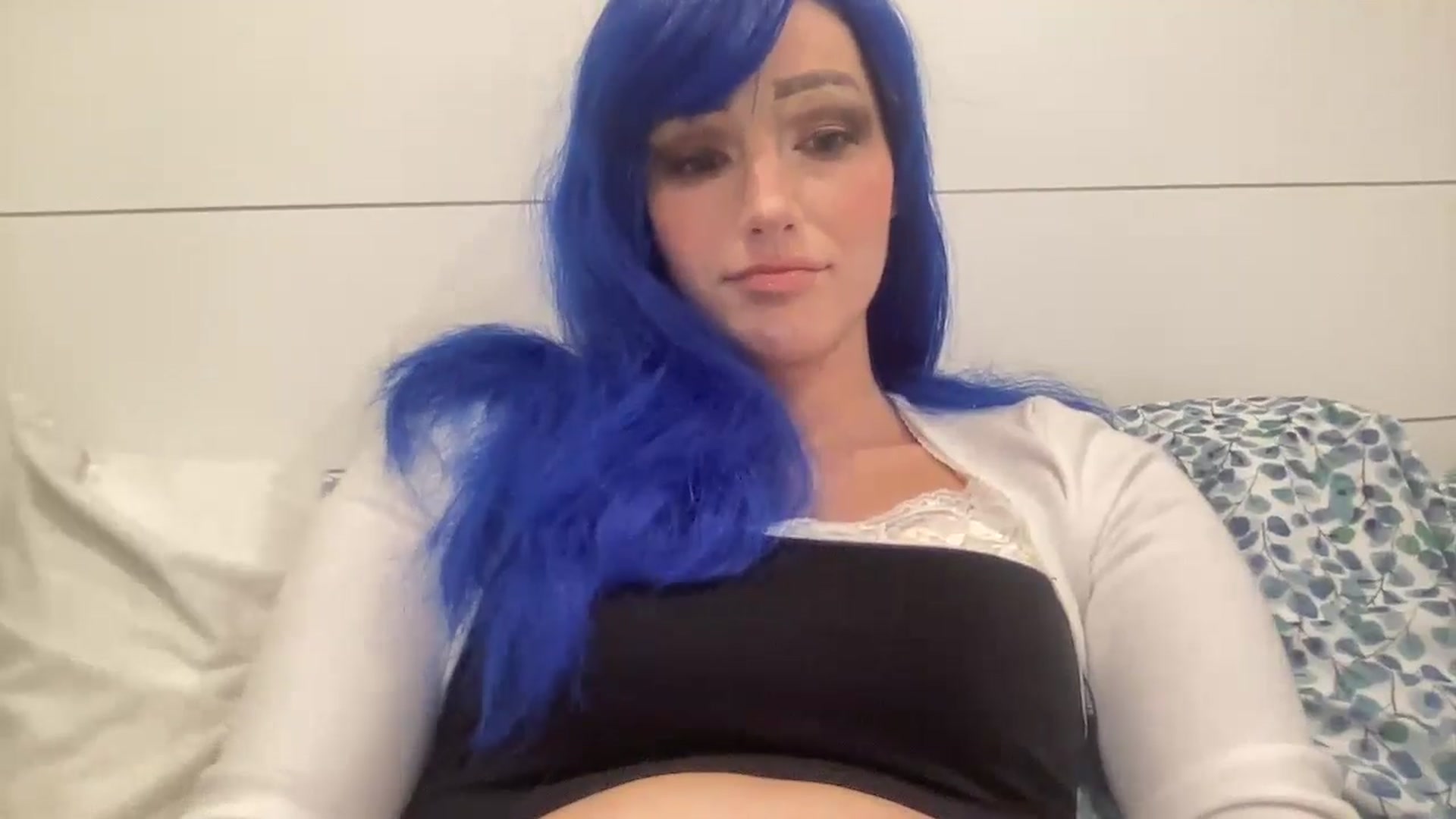 Gallery image thumbnail from PosiePleases's myfreecams stream on, 11/14/2024, 20:02 image 12 of 20
