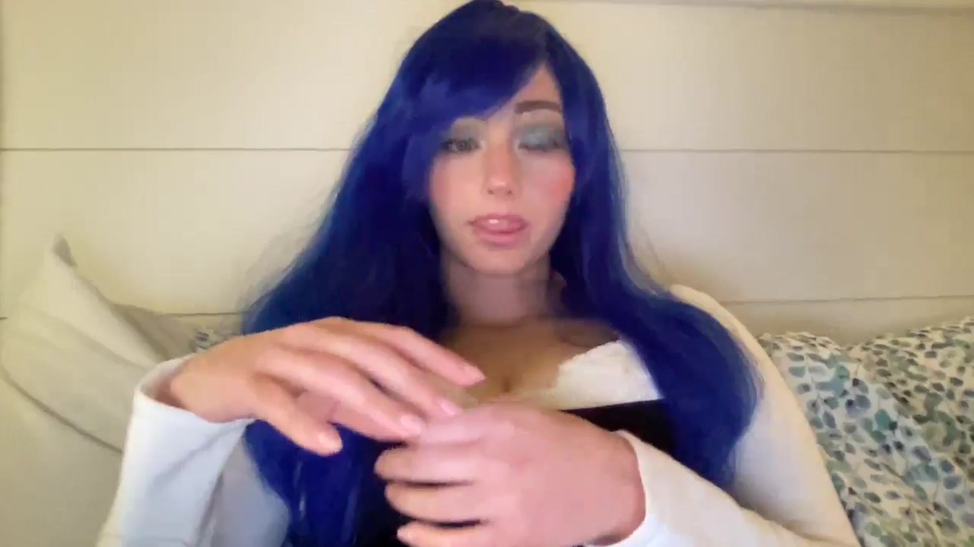 Gallery image thumbnail from PosiePleases's myfreecams stream on, 11/14/2024, 22:43 image 15 of 20