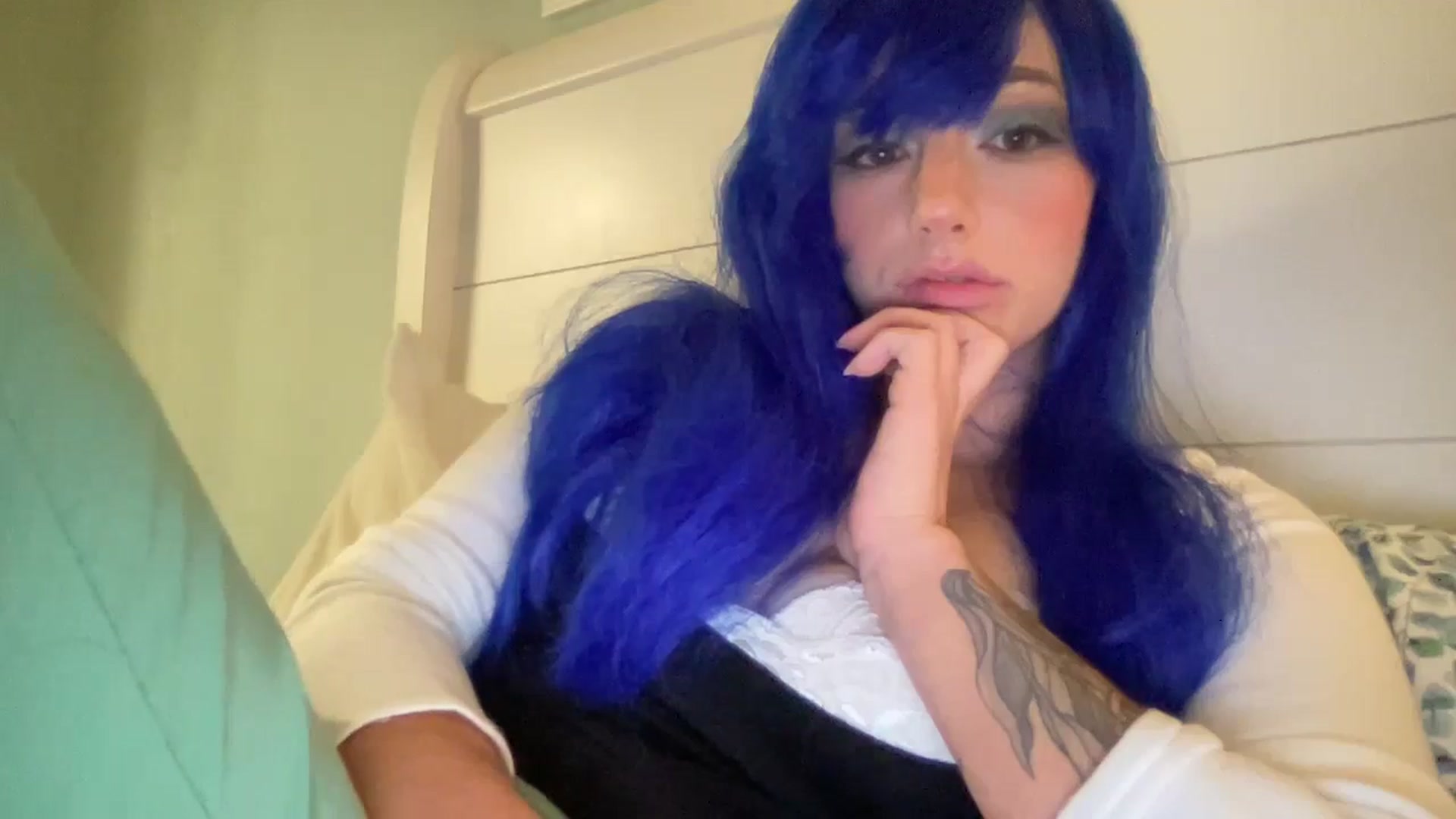 Gallery image thumbnail from PosiePleases's myfreecams stream on, 11/14/2024, 23:09 image 10 of 20