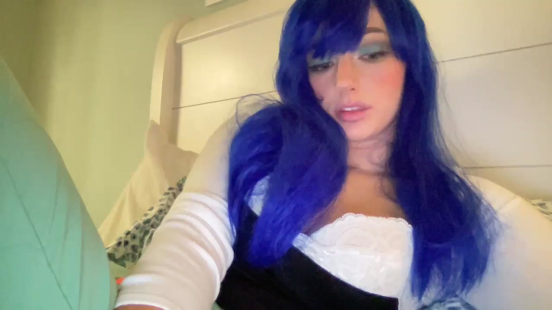 Gallery image thumbnail from PosiePleases's myfreecams stream on, 11/14/2024, 23:09 image 11 of 20