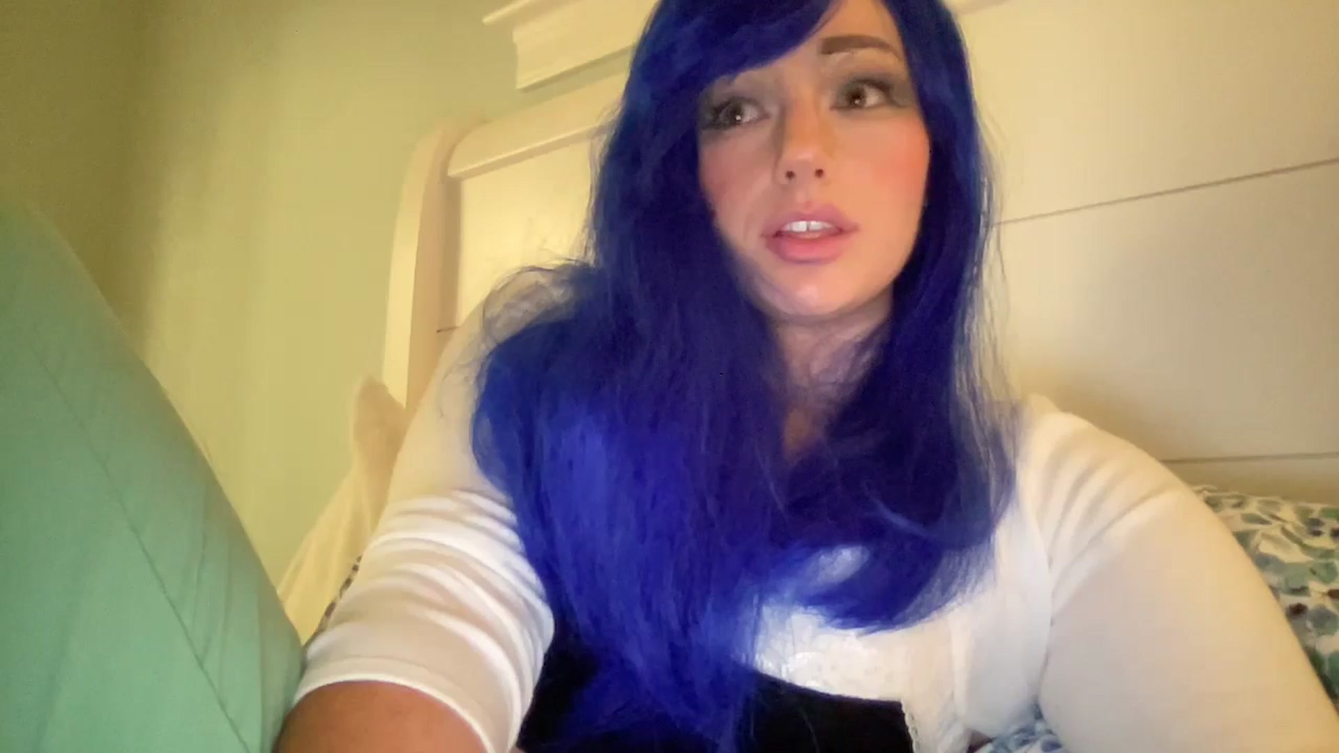 Gallery image thumbnail from PosiePleases's myfreecams stream on, 11/14/2024, 23:09 image 3 of 20