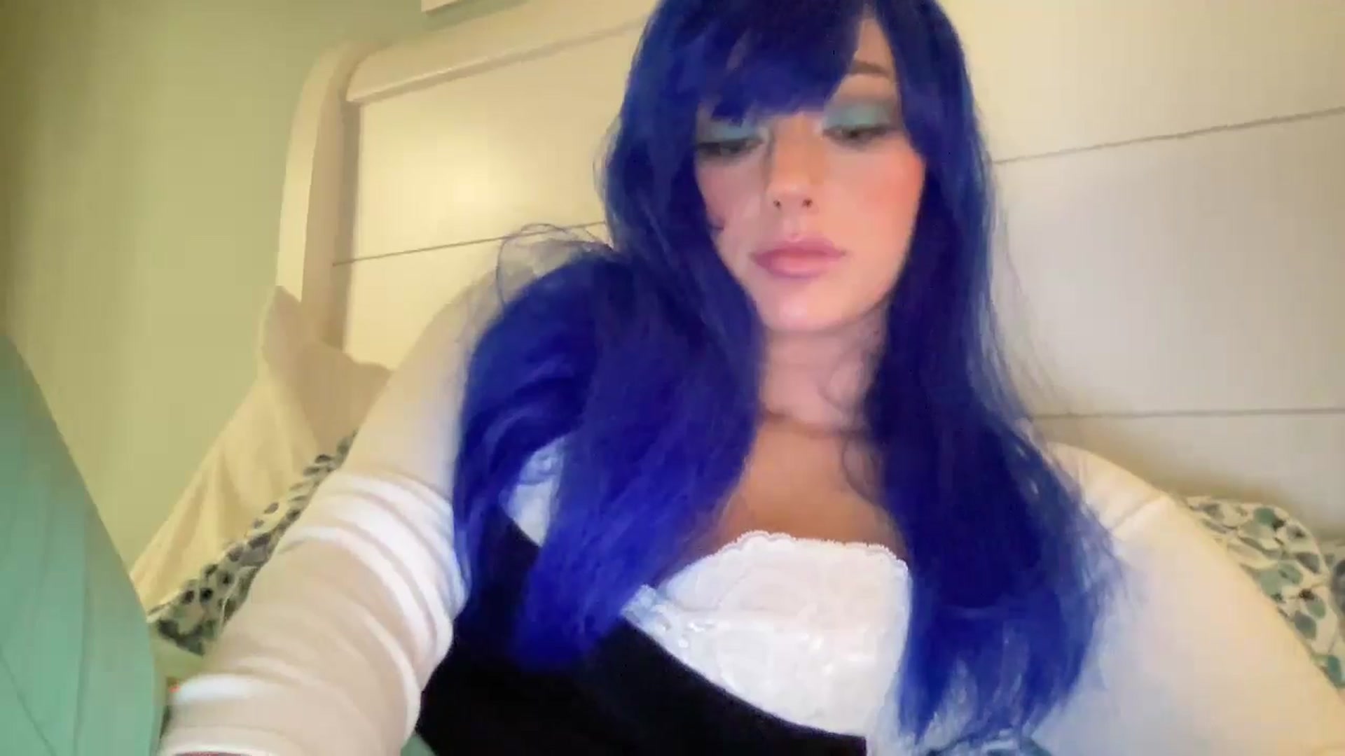 Gallery image thumbnail from PosiePleases's myfreecams stream on, 11/14/2024, 23:09 image 12 of 20