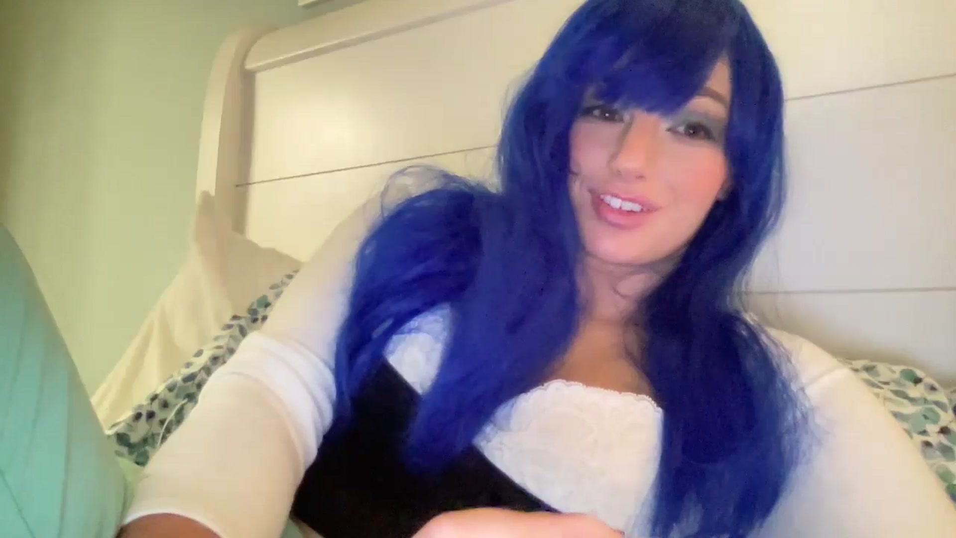 Gallery image thumbnail from PosiePleases's myfreecams stream on, 11/14/2024, 23:09 image 17 of 20
