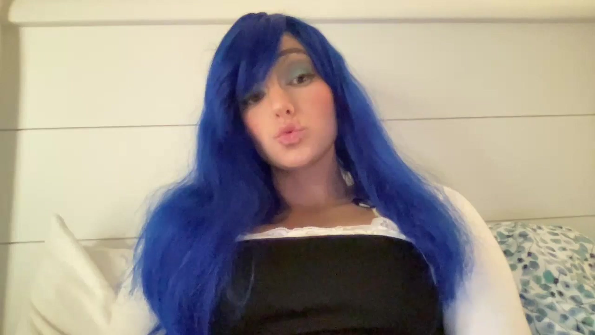 Gallery image thumbnail from PosiePleases's myfreecams stream on, 11/14/2024, 23:50 image 18 of 20