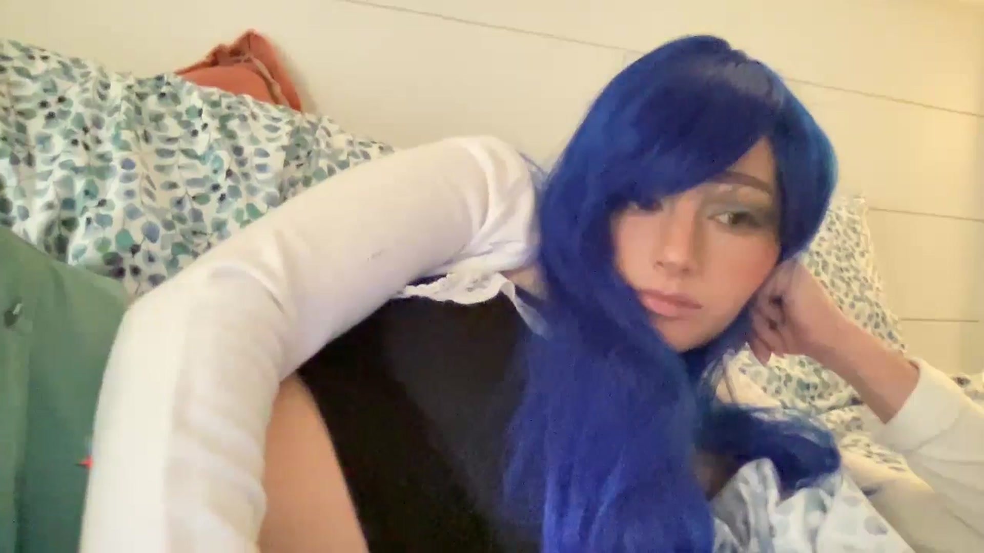 Gallery image thumbnail from PosiePleases's myfreecams stream on, 11/15/2024, 01:31 image 4 of 20