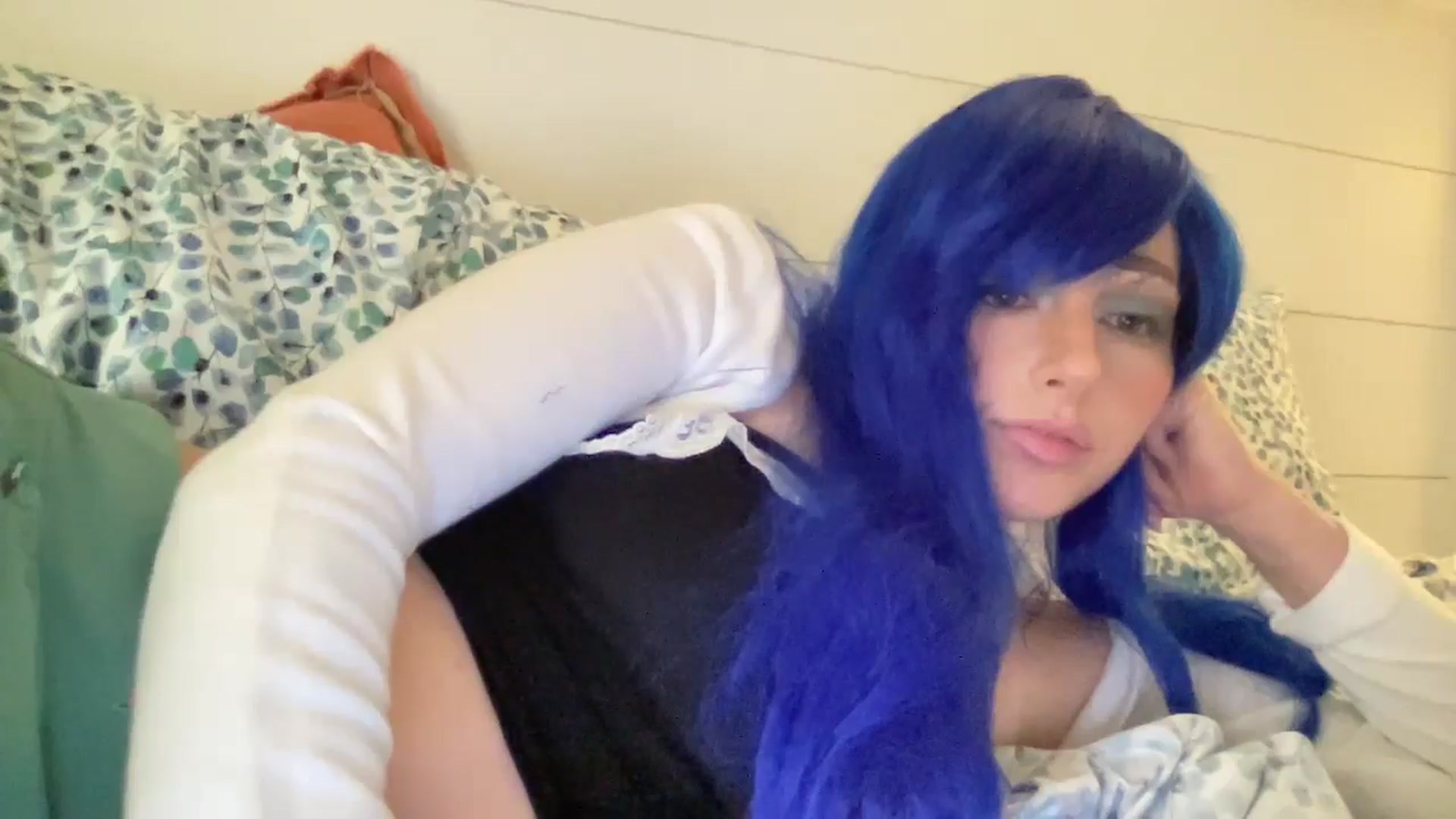 Gallery image thumbnail from PosiePleases's myfreecams stream on, 11/15/2024, 01:31 image 2 of 20