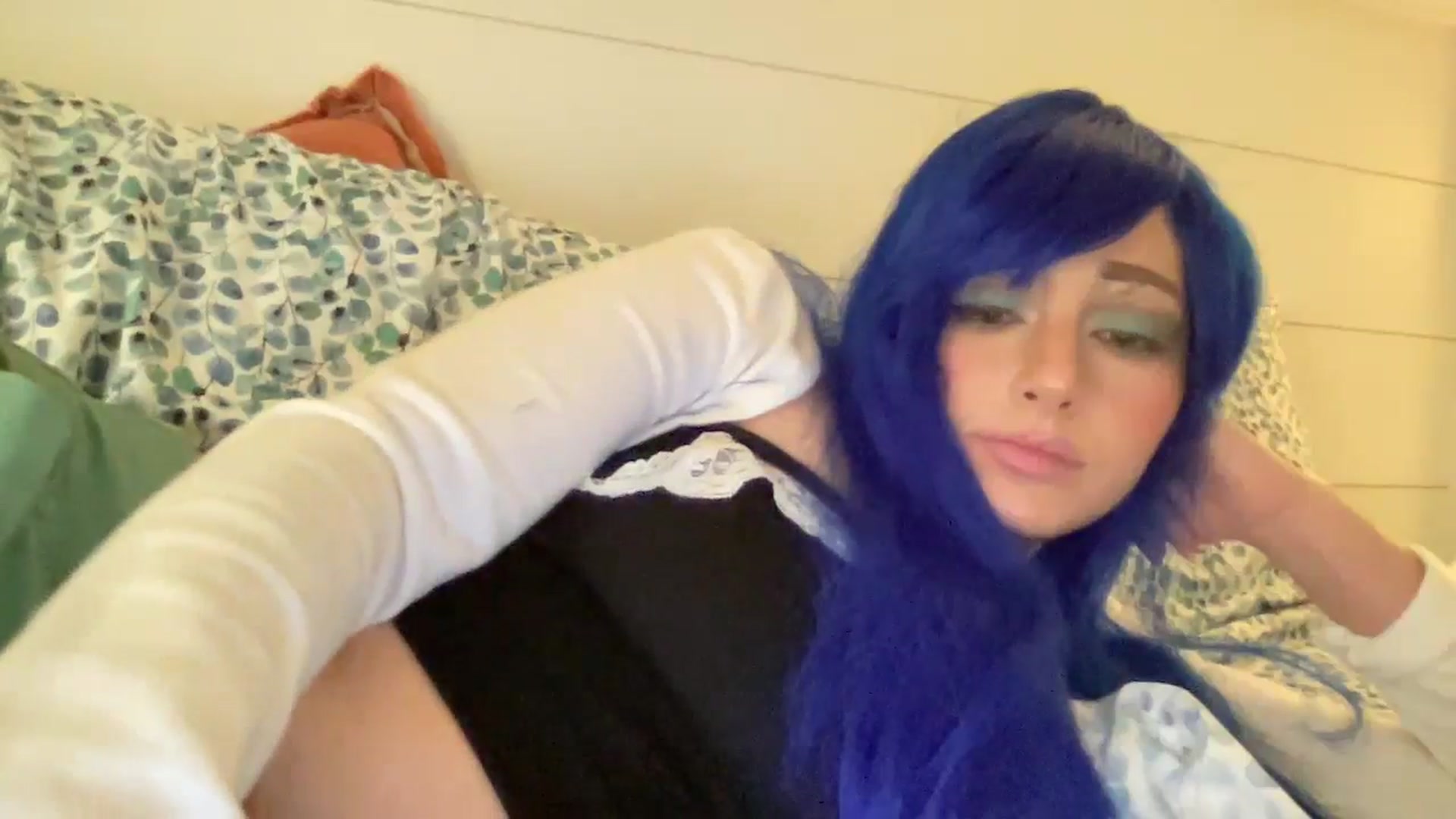 Gallery image thumbnail from PosiePleases's myfreecams stream on, 11/15/2024, 01:31 image 16 of 20