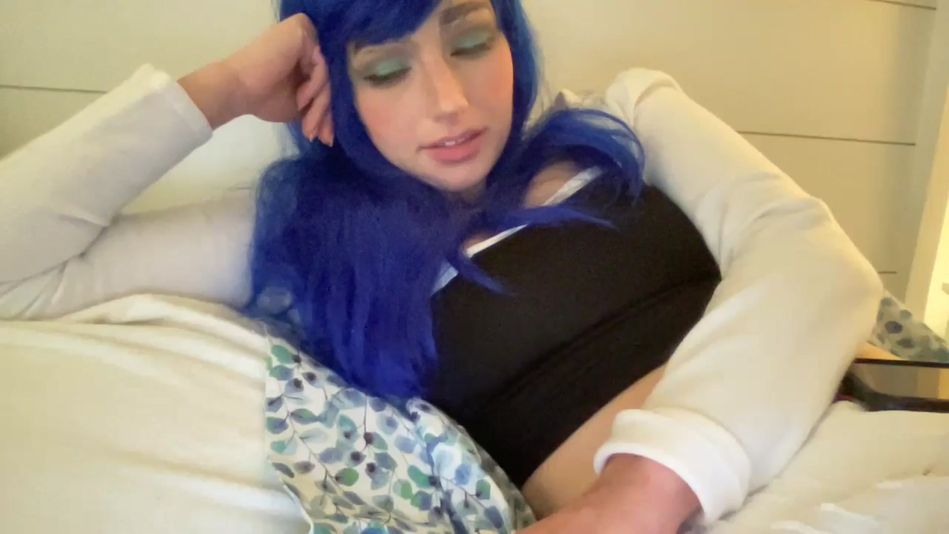 Gallery image thumbnail from PosiePleases's myfreecams stream on, 11/15/2024, 04:43 image 5 of 20