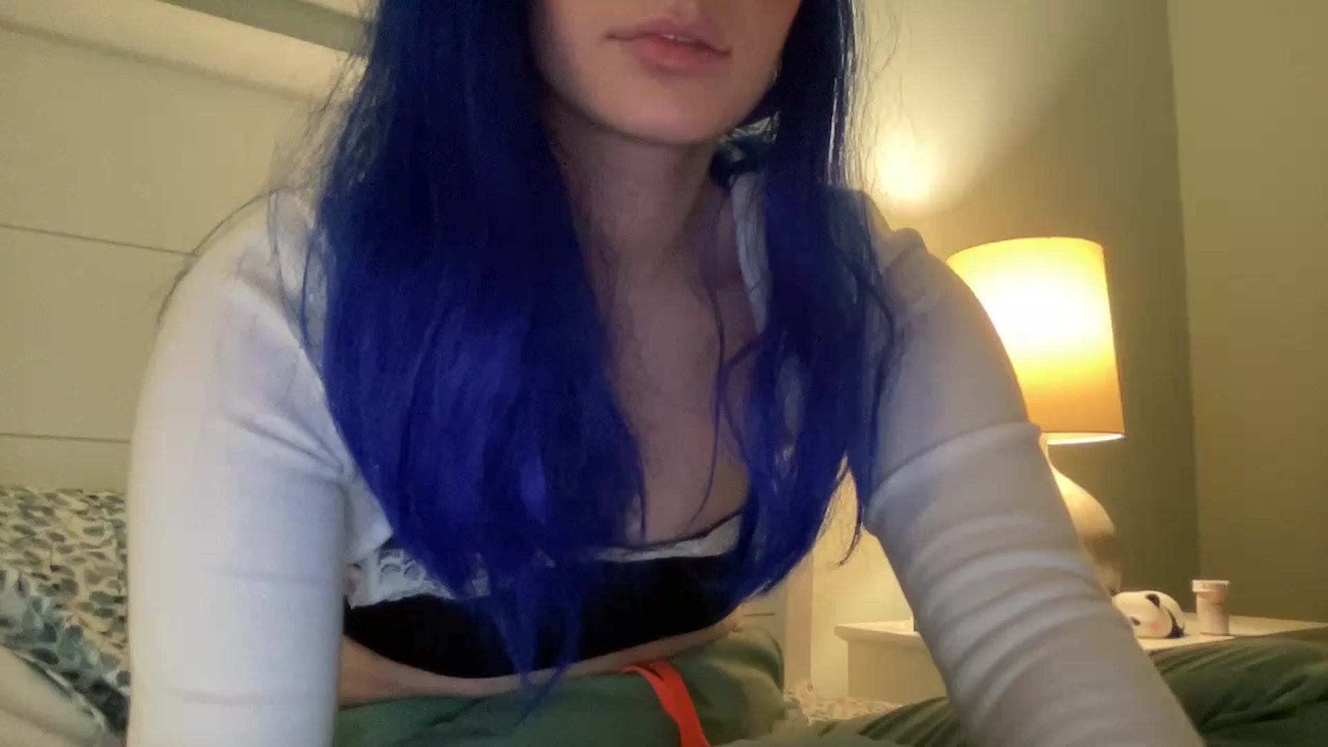Gallery image thumbnail from PosiePleases's myfreecams stream on, 11/15/2024, 05:57 image 16 of 20