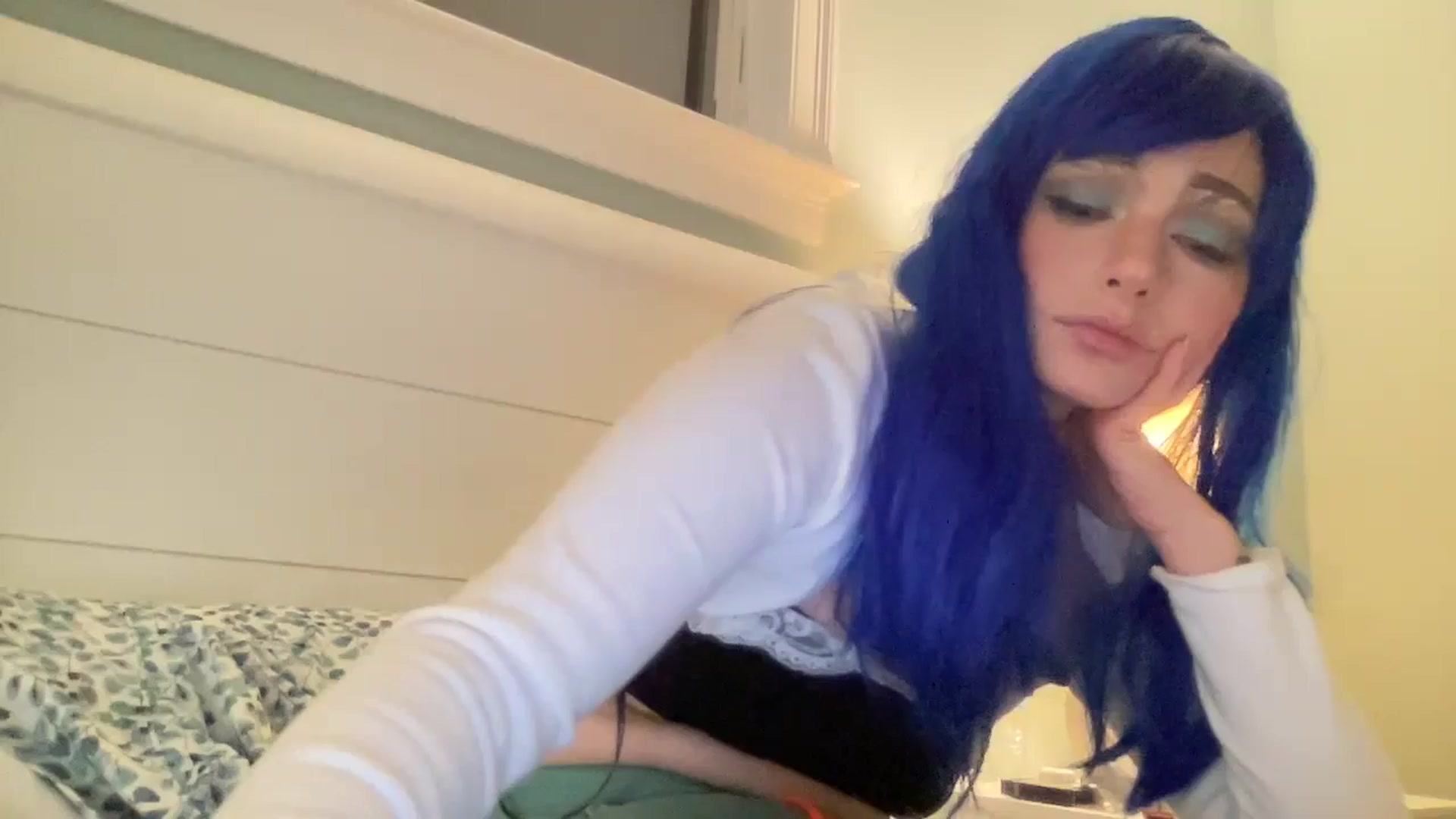 Gallery image thumbnail from PosiePleases's myfreecams stream on, 11/15/2024, 05:57 image 13 of 20