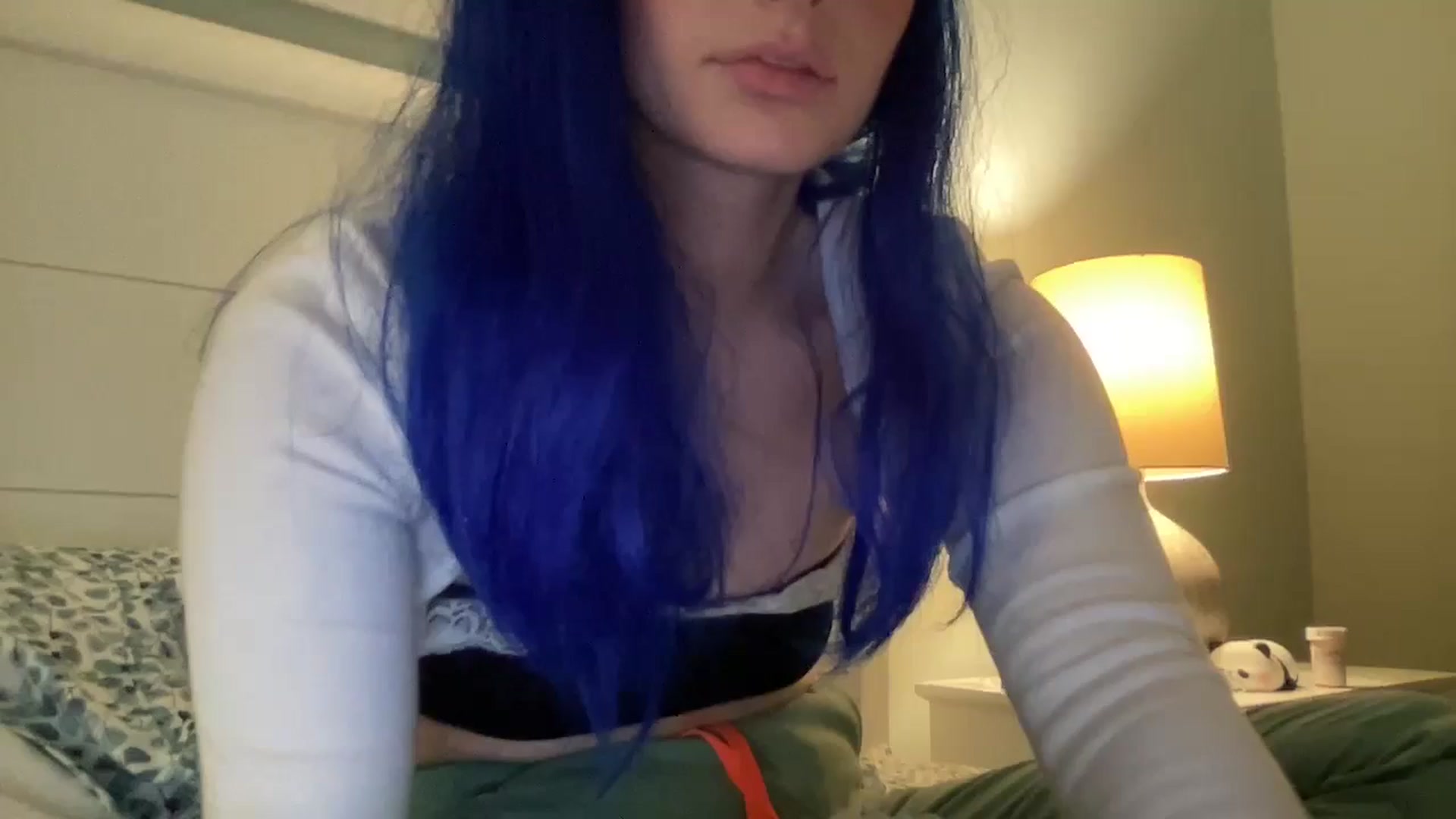 Gallery image thumbnail from PosiePleases's myfreecams stream on, 11/15/2024, 05:57 image 17 of 20