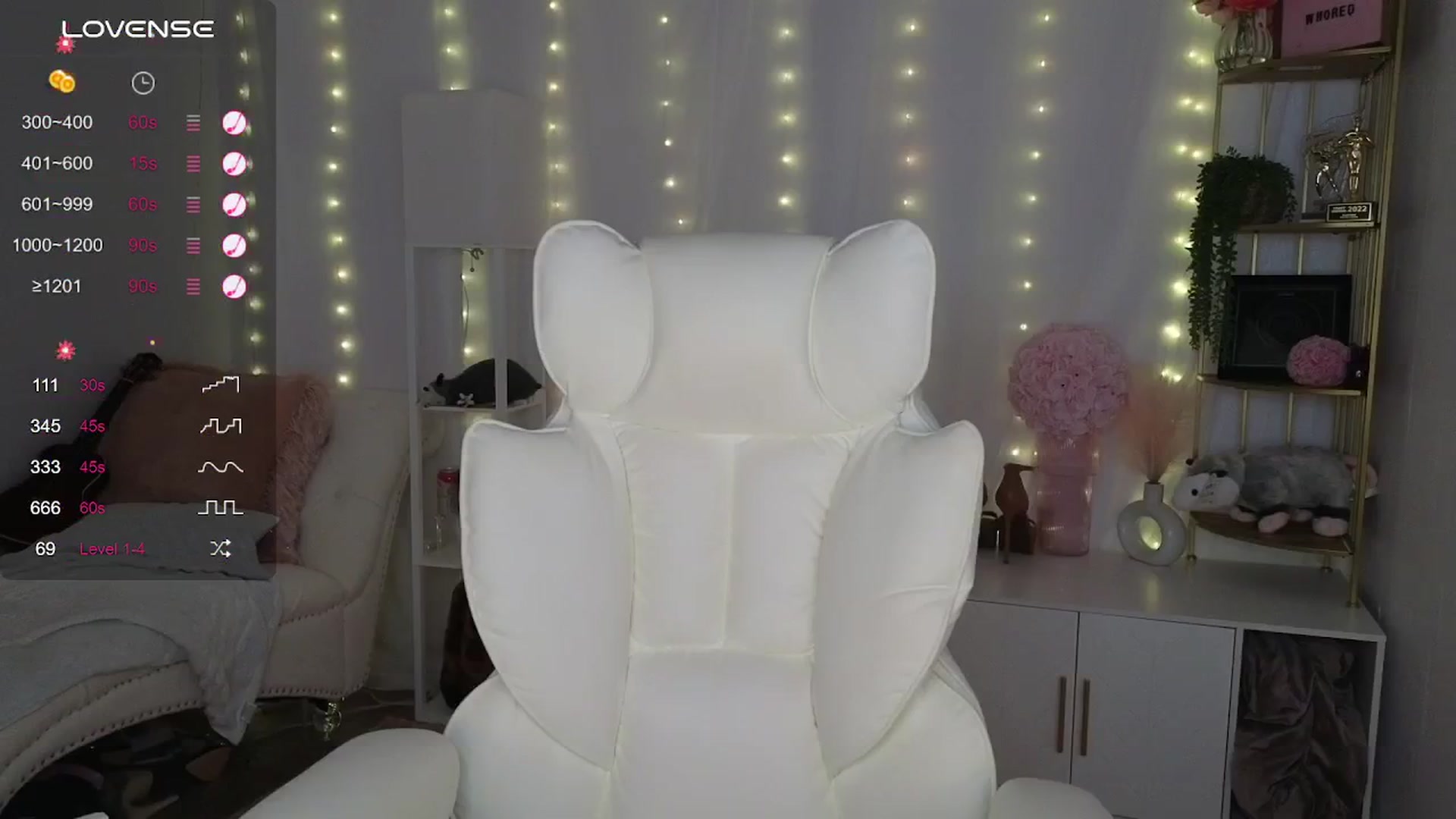 Gallery image thumbnail from PossumPrincss's myfreecams stream on, 08/29/2024, 05:06 image 10 of 20