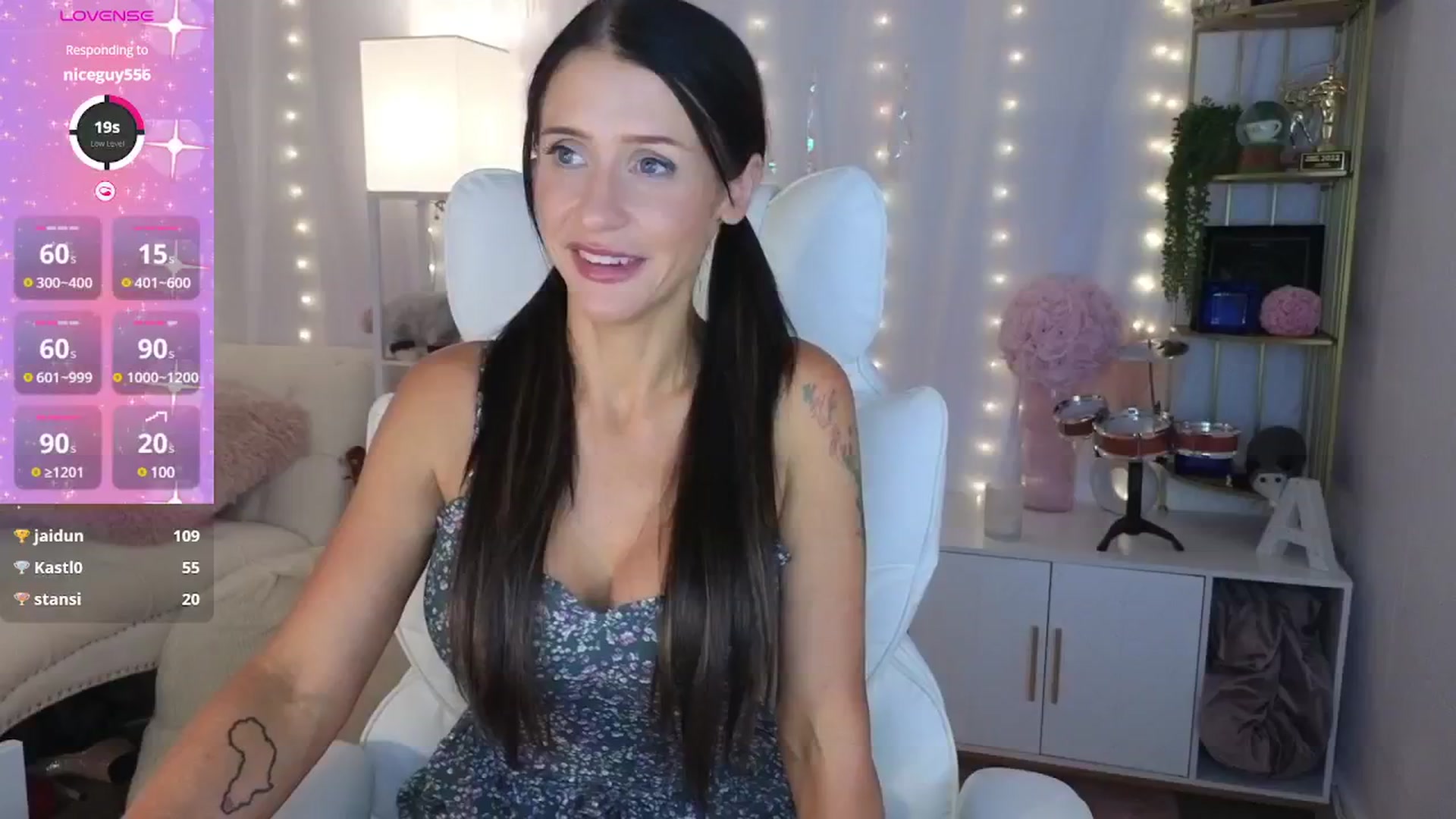 Gallery image thumbnail from PossumPrincss's myfreecams stream on, 09/20/2024, 17:35 image 14 of 20