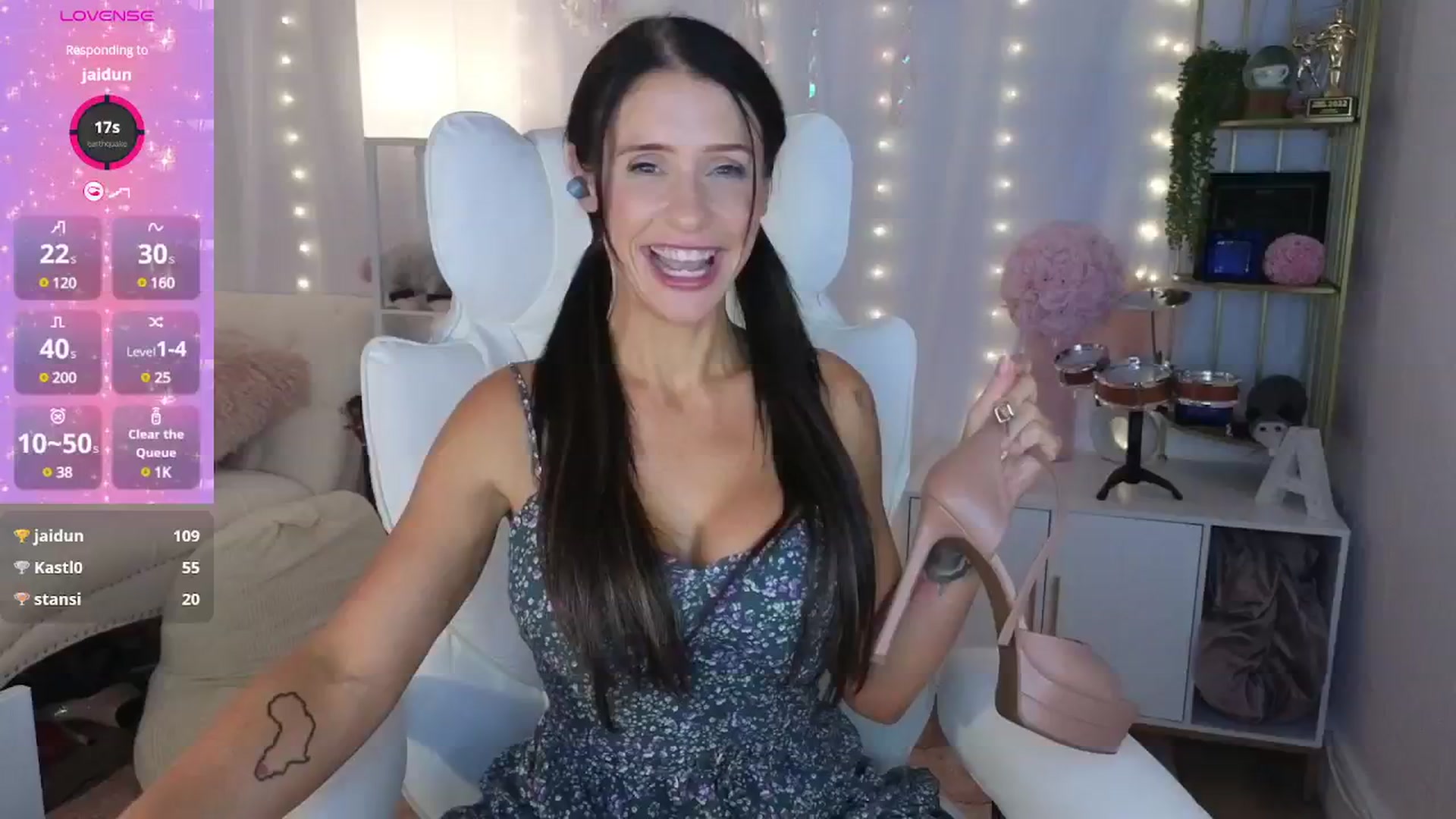Gallery image thumbnail from PossumPrincss's myfreecams stream on, 09/20/2024, 17:35 image 9 of 20