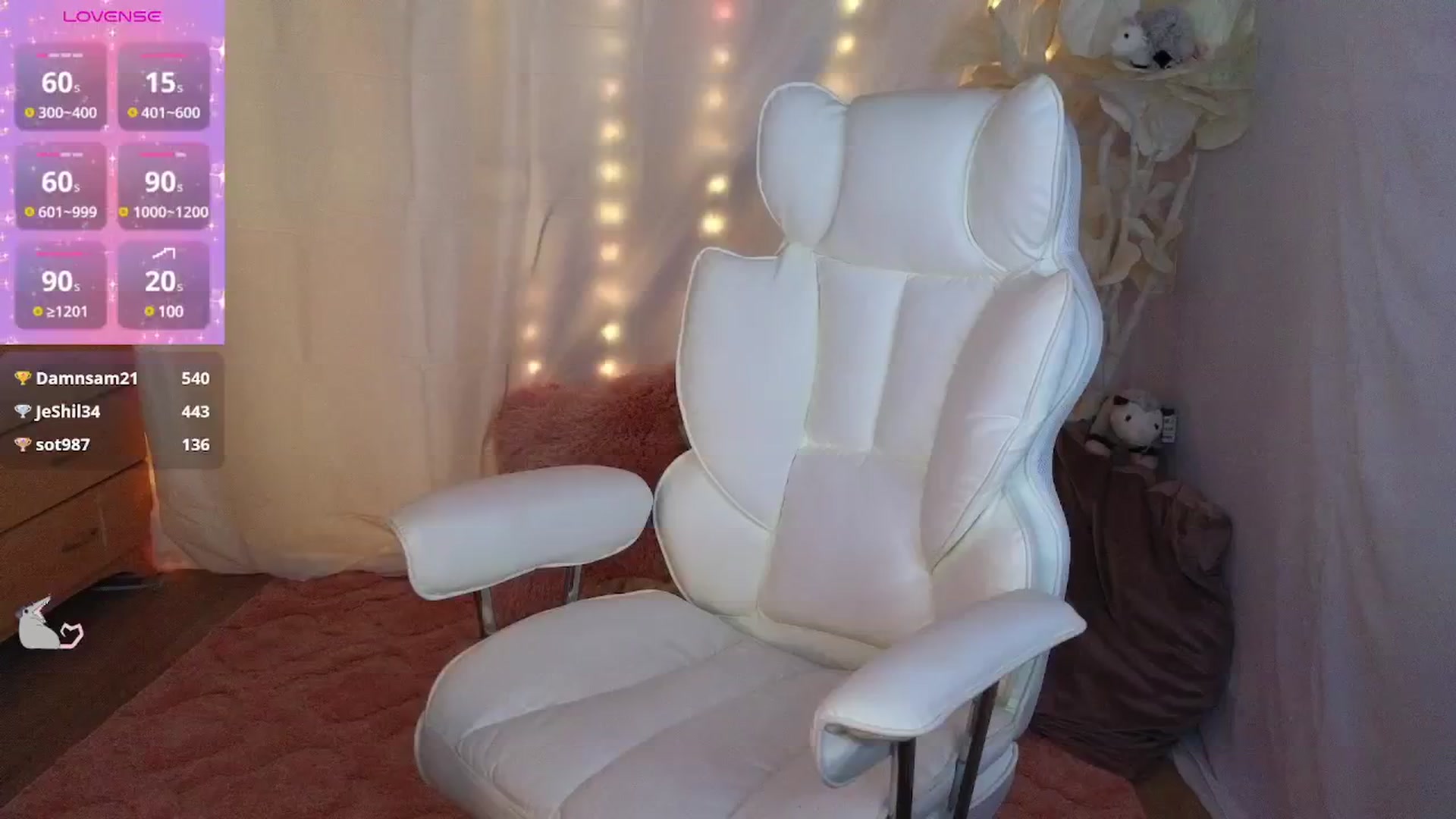 Gallery image thumbnail from PossumPrincss's myfreecams stream on, 11/25/2024, 03:37 image 18 of 20