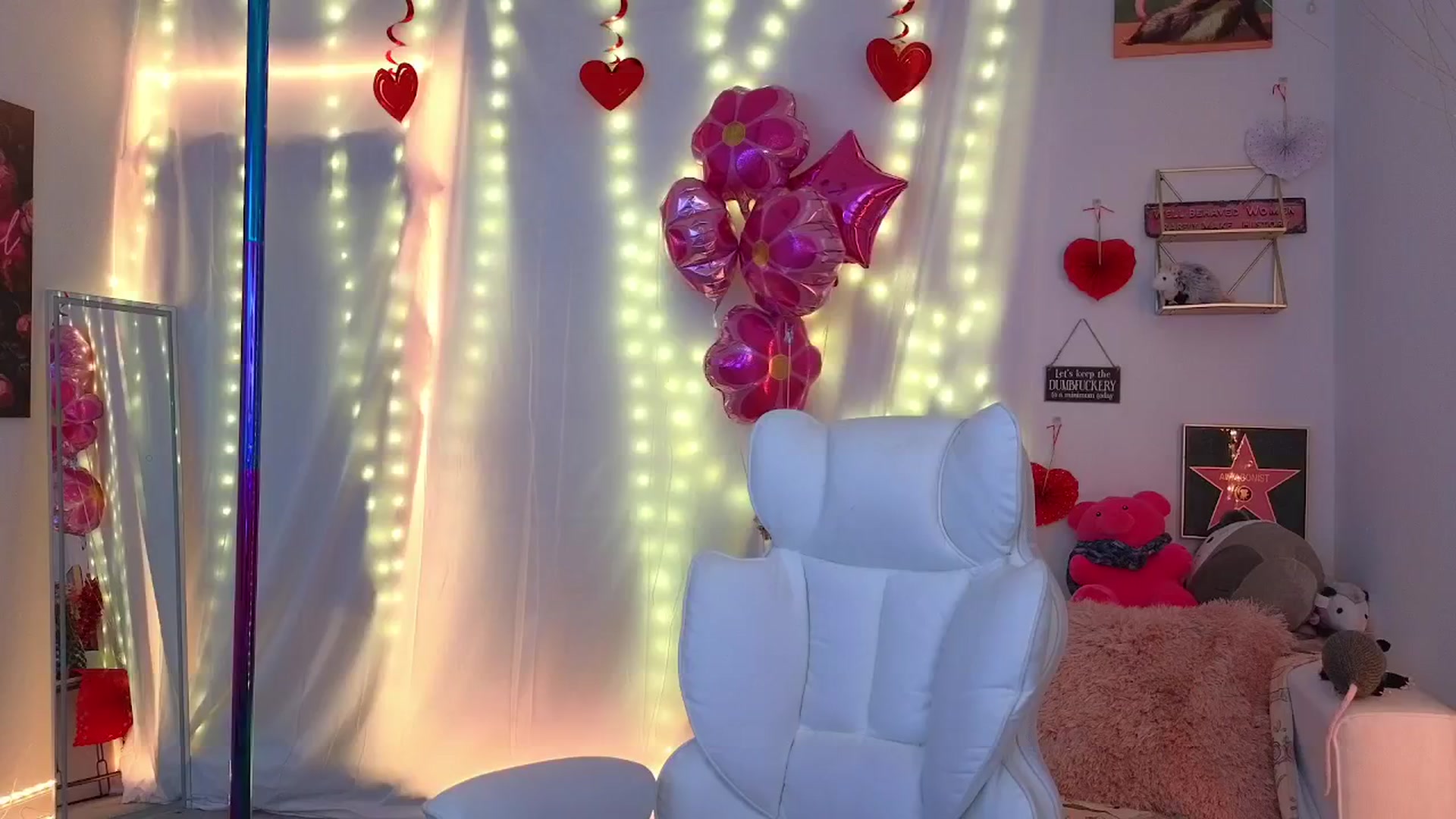 Gallery image thumbnail from PossumPrincss's myfreecams stream on, 02/25/2025, 18:30 image 6 of 20