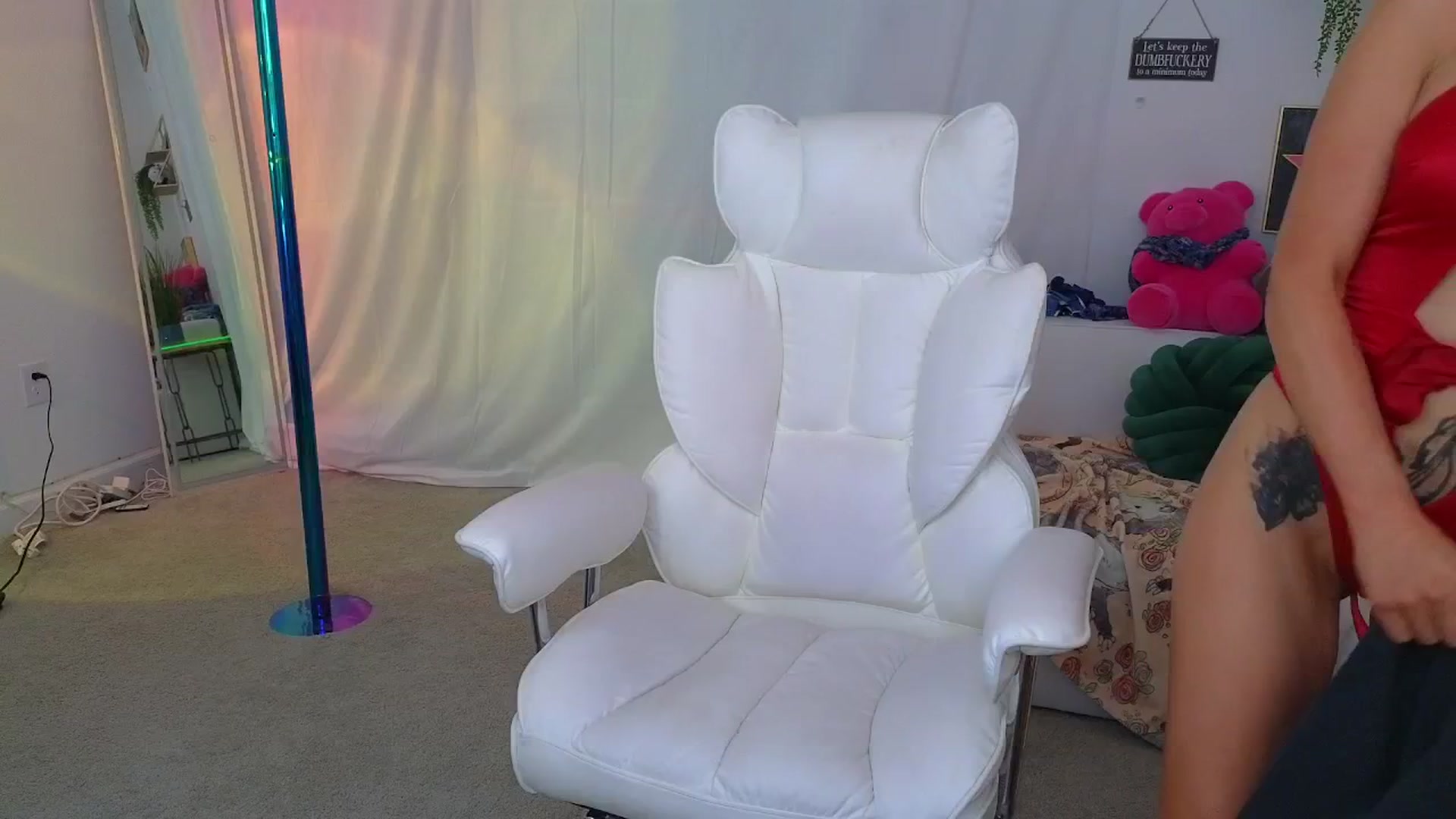 Gallery image thumbnail from PossumPrincss's myfreecams stream on, 03/12/2025, 03:11 image 4 of 20