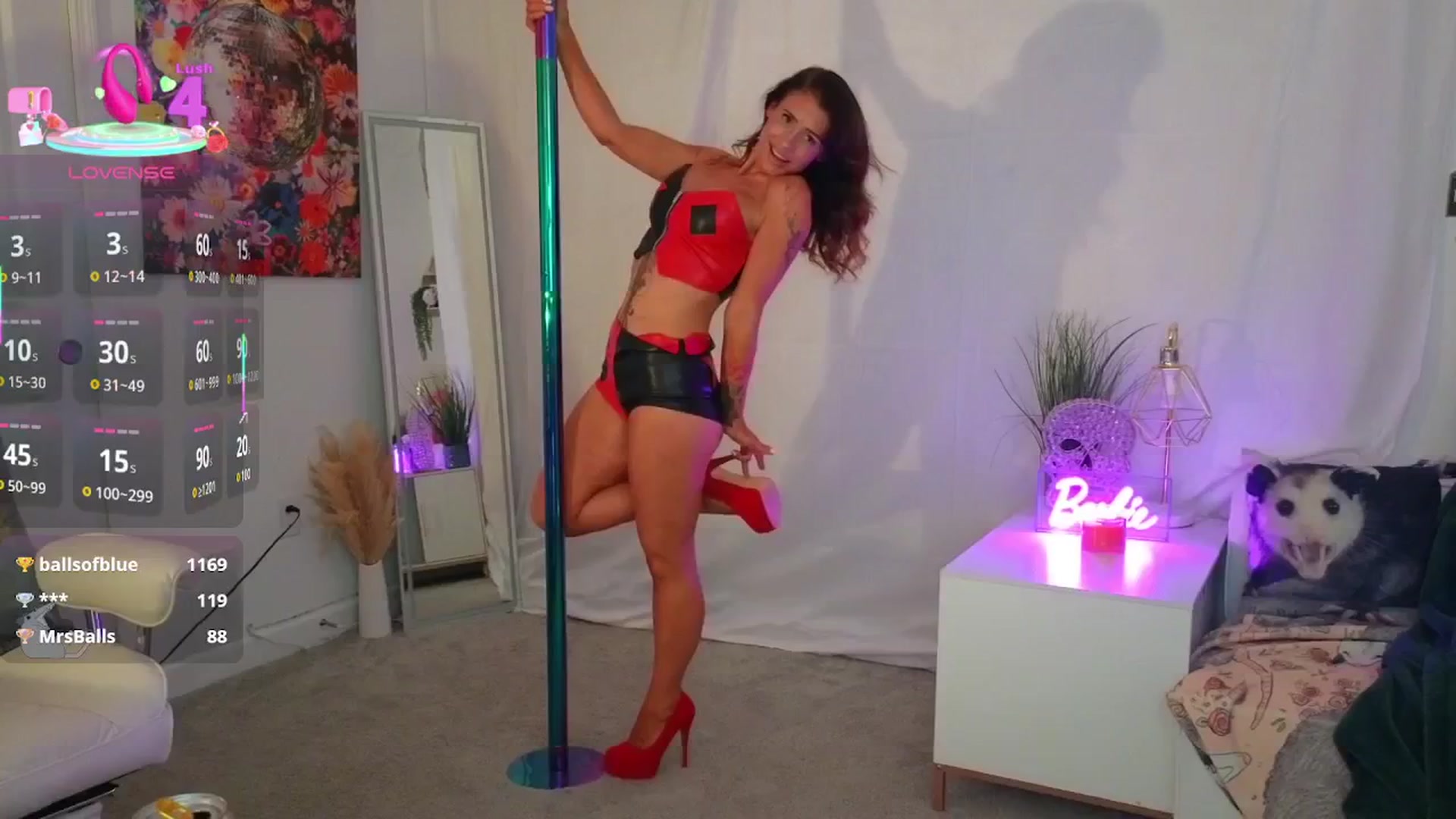 Gallery image thumbnail from PossumPrincss's myfreecams stream on, 03/29/2025, 03:08 image 16 of 20
