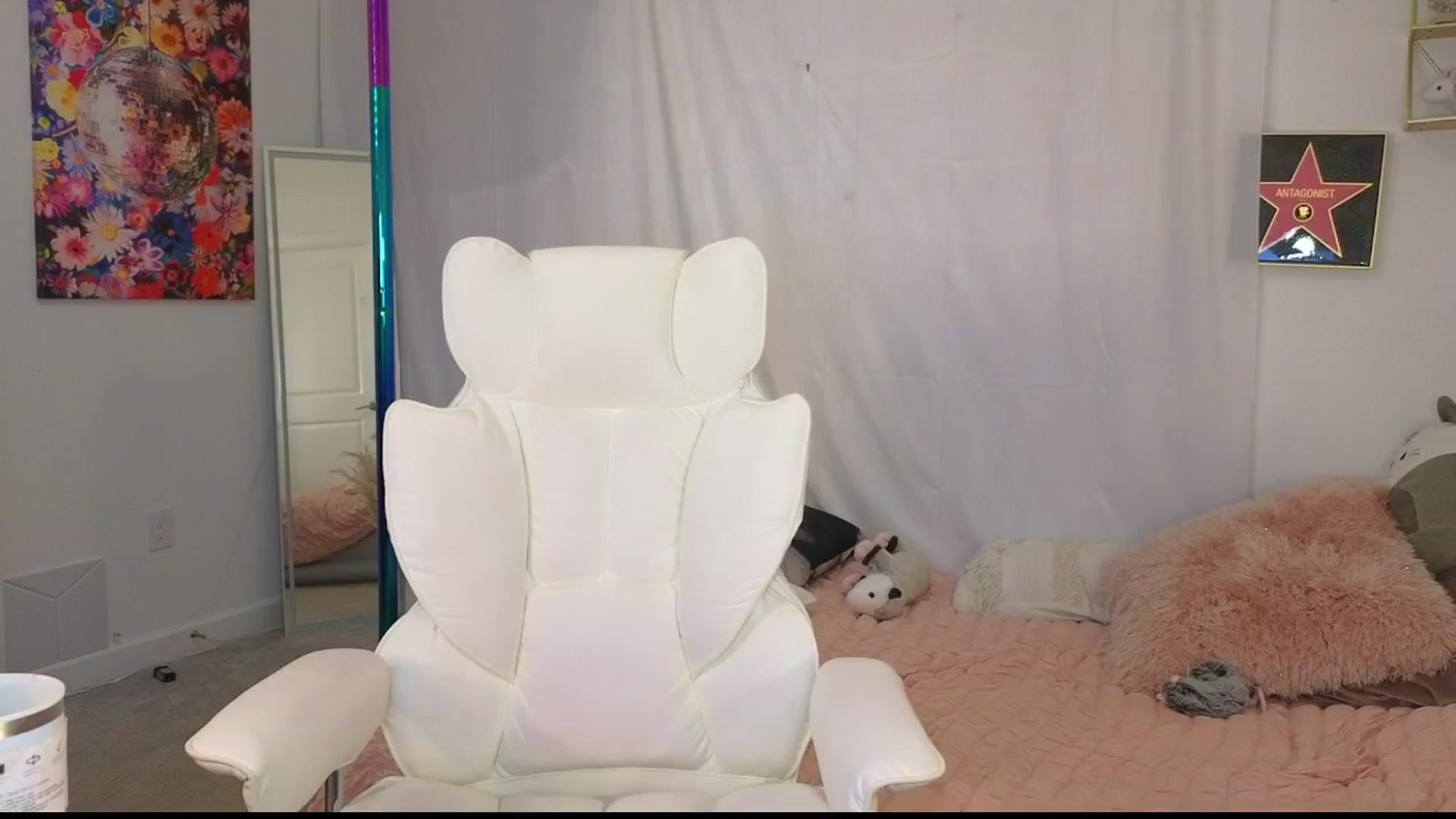 Gallery image thumbnail from PossumPrincss's myfreecams stream on, 07/23/2025, 19:29 image 15 of 20