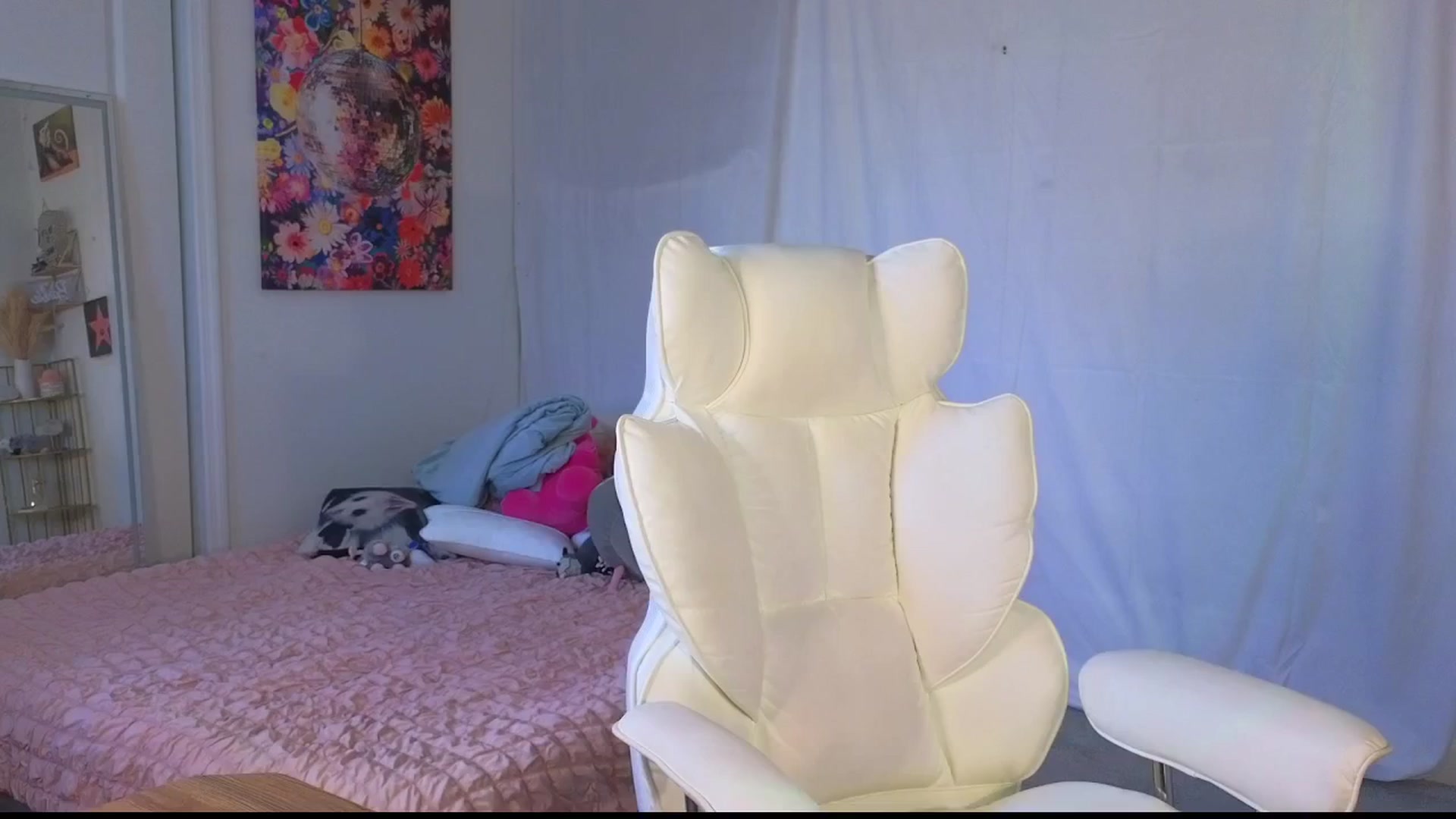 Gallery image thumbnail from PossumPrincss's myfreecams stream on, 08/14/2025, 17:48 image 6 of 20