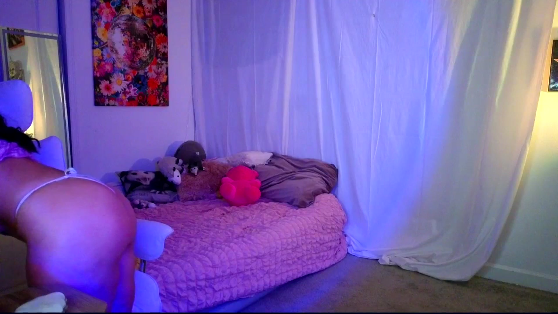 Gallery image thumbnail from PossumPrincss's myfreecams stream on, 08/20/2025, 03:24 image 15 of 20