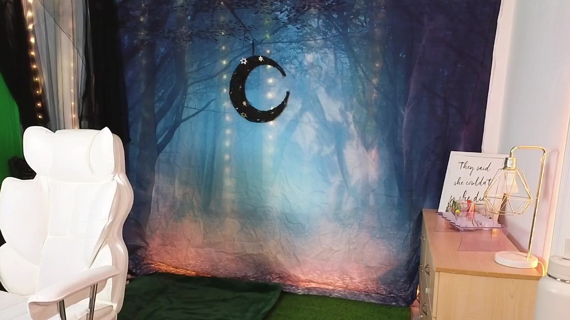 Gallery image thumbnail from PossumPrincss's myfreecams stream on, 10/31/2025, 06:25 image 11 of 20