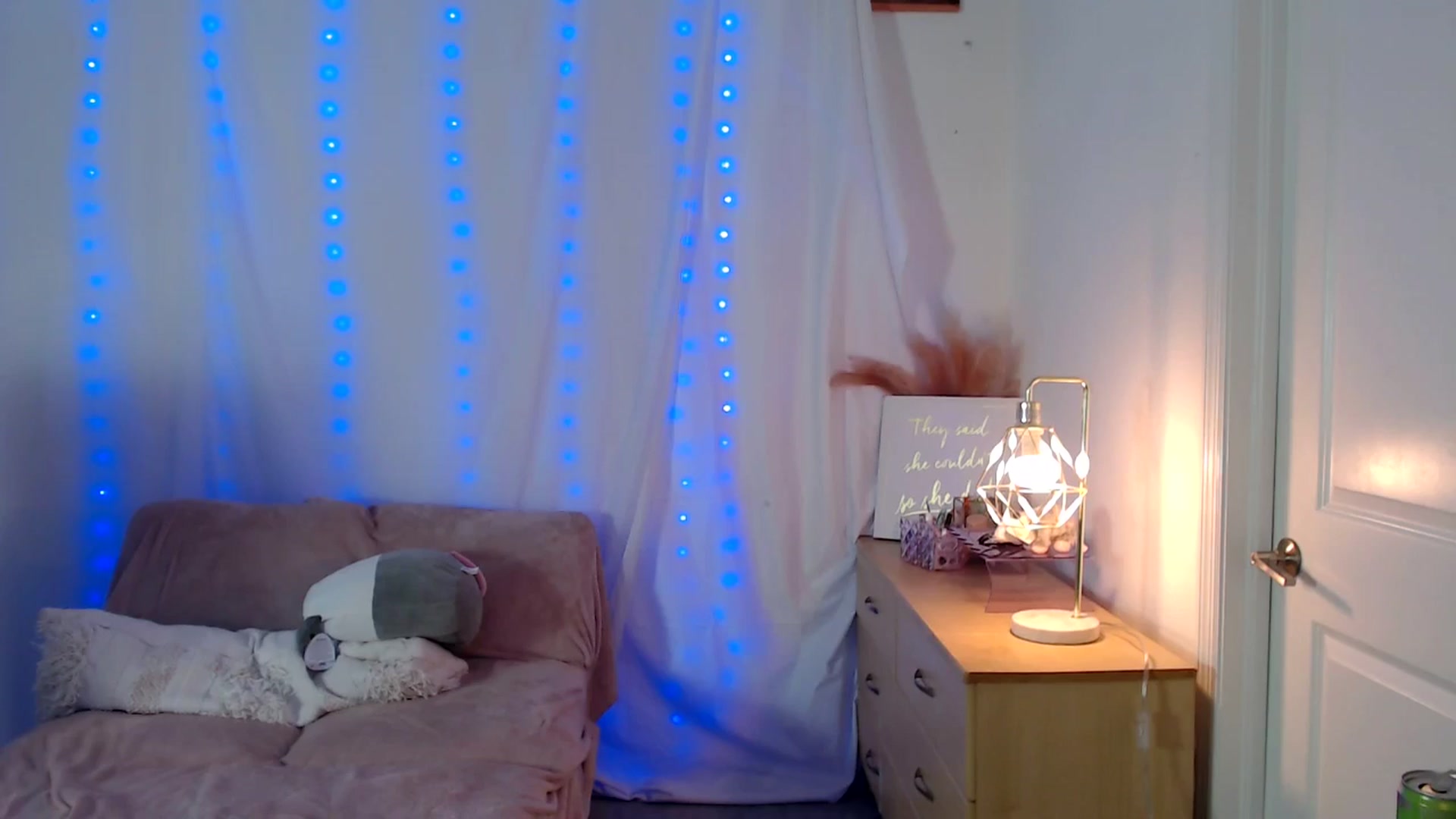 Gallery image thumbnail from PossumPrincss's myfreecams stream on, 11/09/2025, 08:09 image 6 of 20