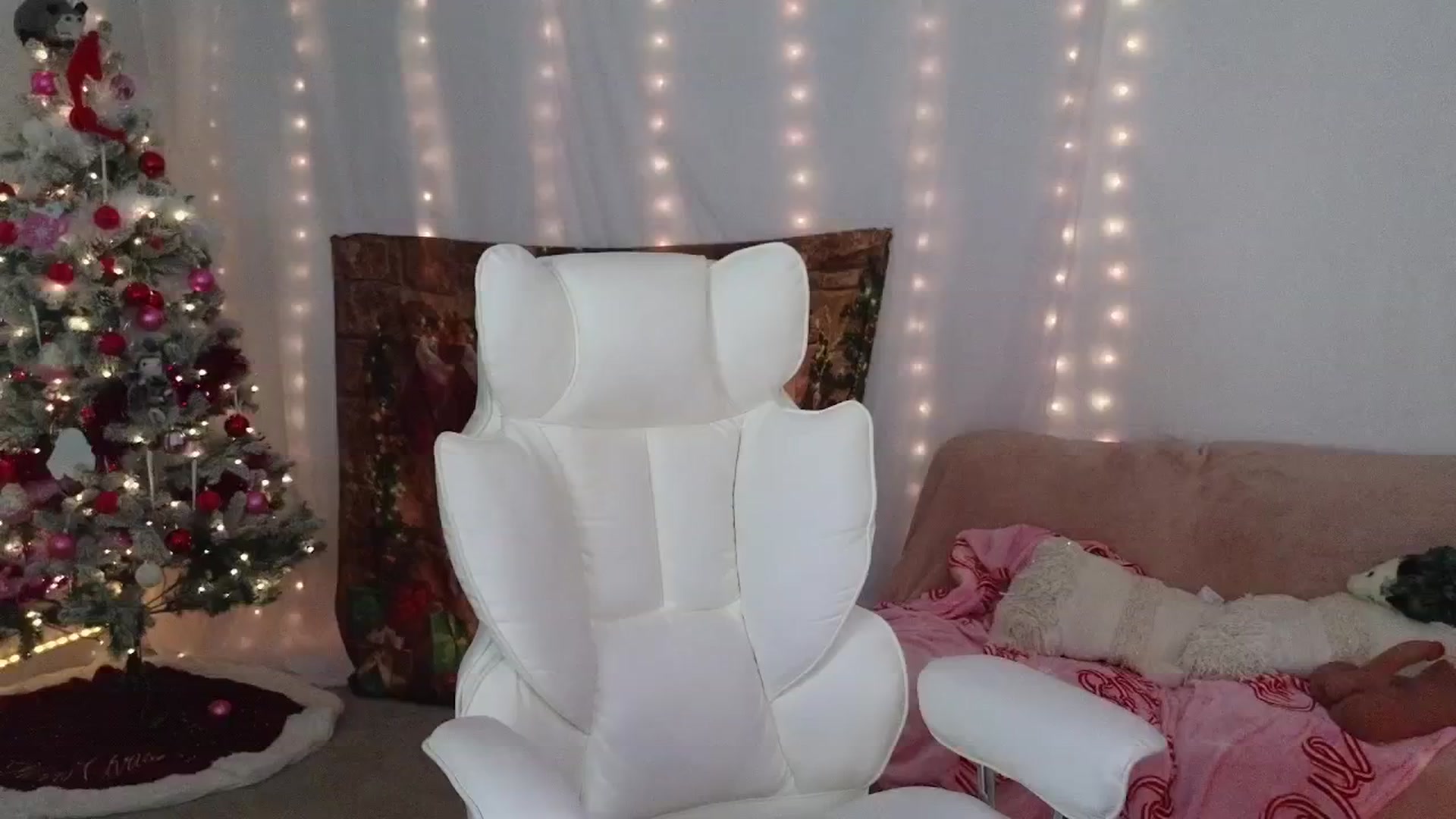 Gallery image thumbnail from PossumPrincss's myfreecams stream on, 12/23/2025, 03:13 image 6 of 20