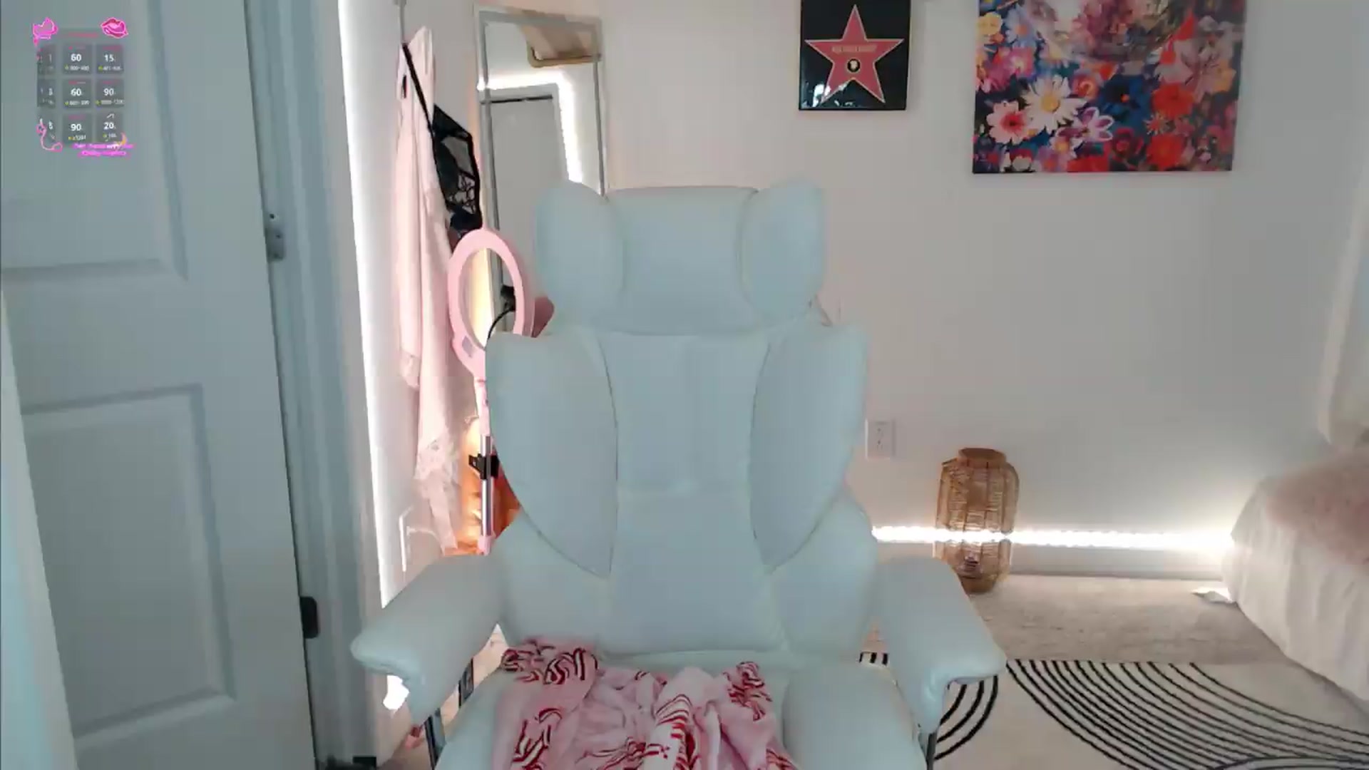 Gallery image thumbnail from PossumPrincss's myfreecams stream on, 07/01/2026, 17:32 image 17 of 20