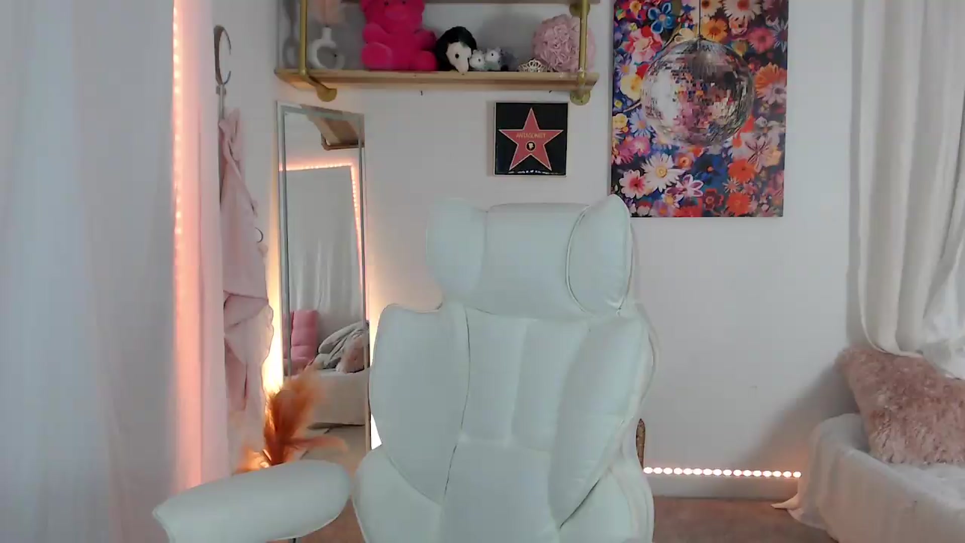 Gallery image thumbnail from PossumPrincss's myfreecams stream on, 08/02/2026, 04:10 image 18 of 20