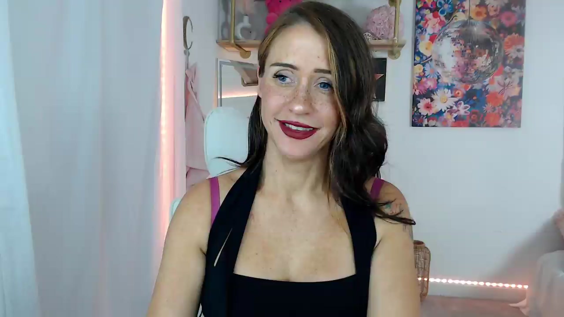 Gallery image thumbnail from PossumPrincss's myfreecams stream on, 08/02/2026, 04:34 image 11 of 20
