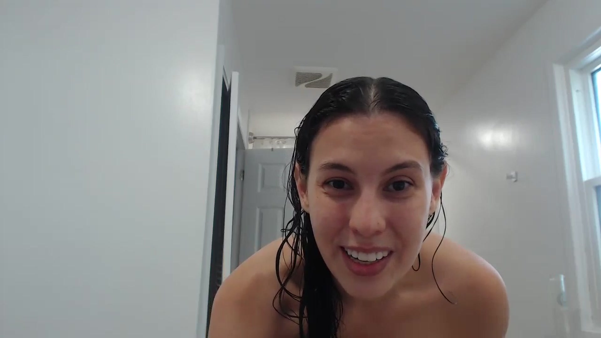 Gallery image thumbnail from Pot_Kitten's myfreecams stream on, 08/21/2024, 20:31 image 19 of 20