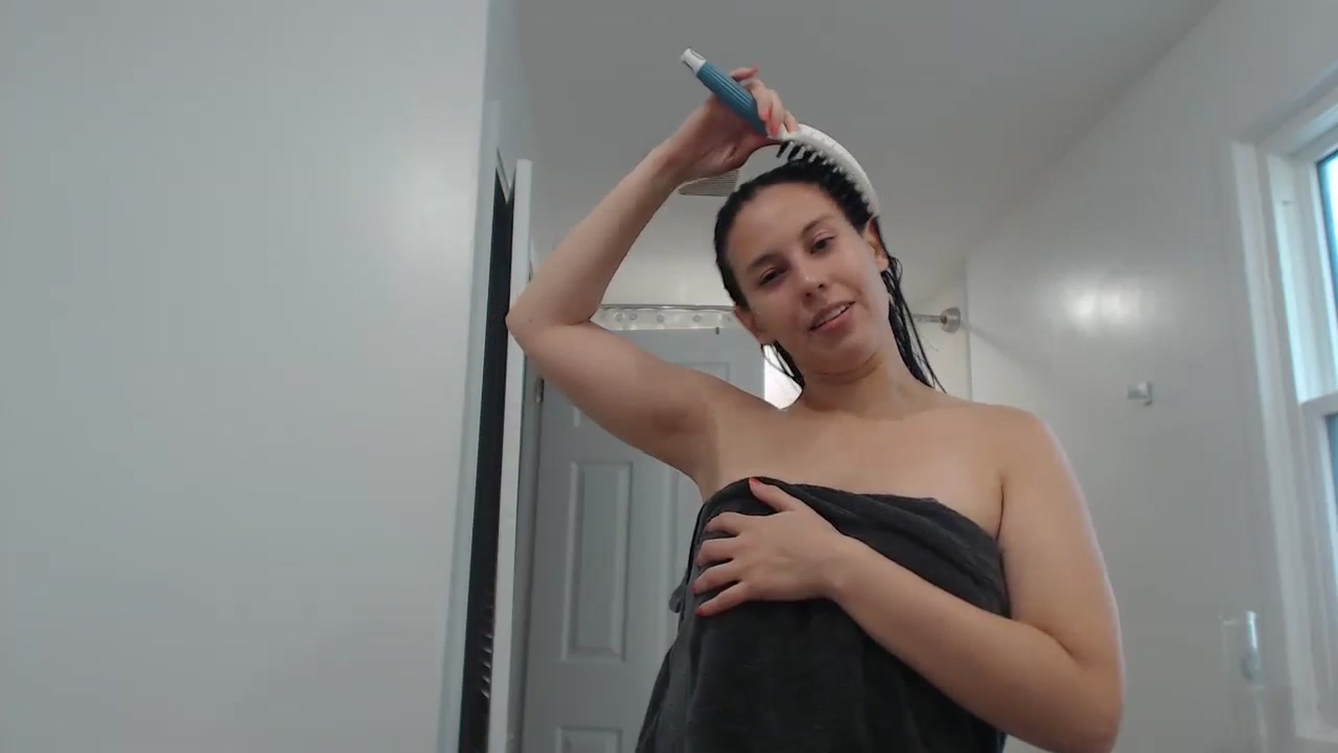 Gallery image thumbnail from Pot_Kitten's myfreecams stream on, 08/21/2024, 20:31 image 15 of 20
