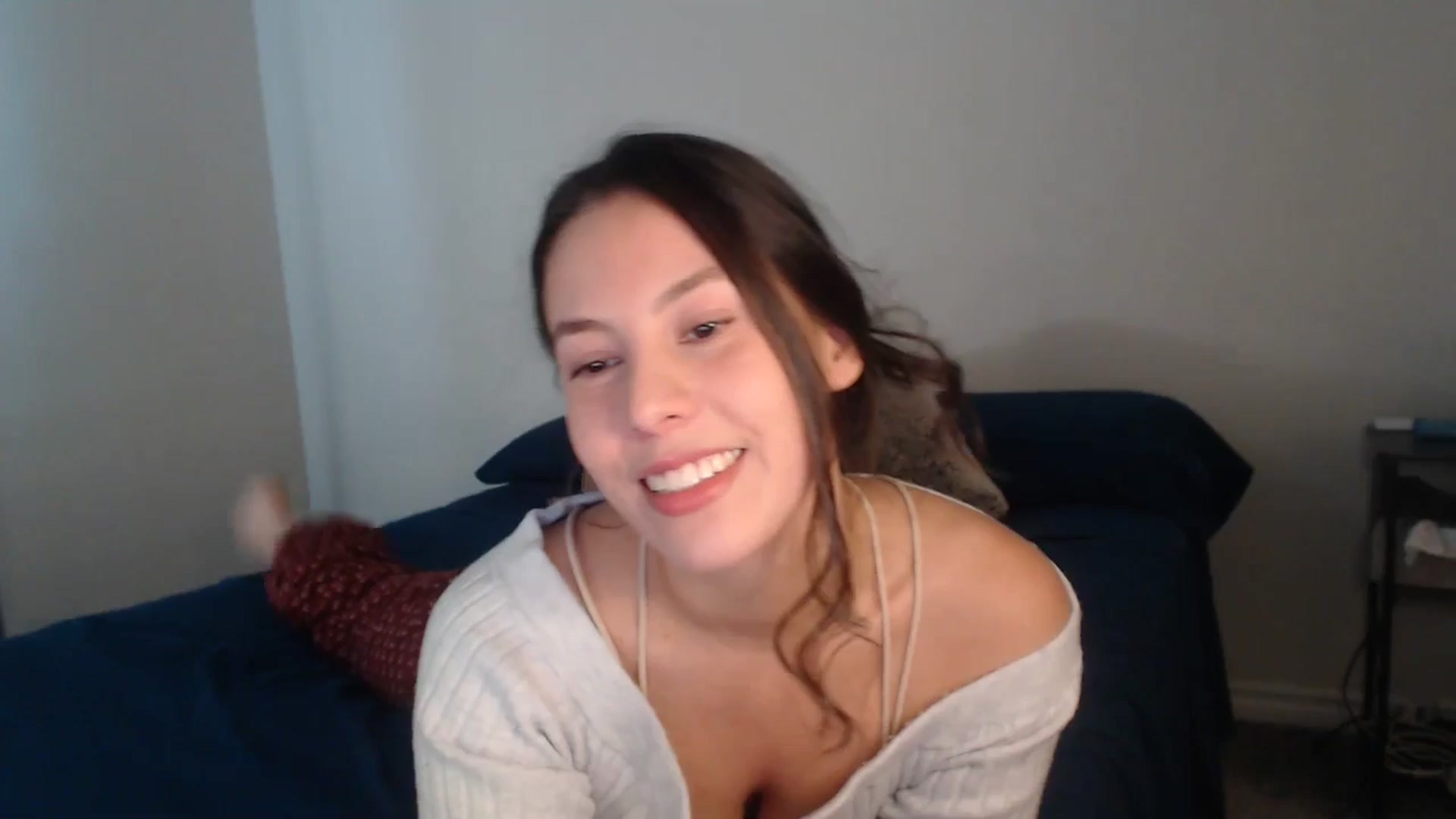 Gallery image thumbnail from Pot_Kitten's myfreecams stream on, 02/04/2025, 18:36 image 2 of 20