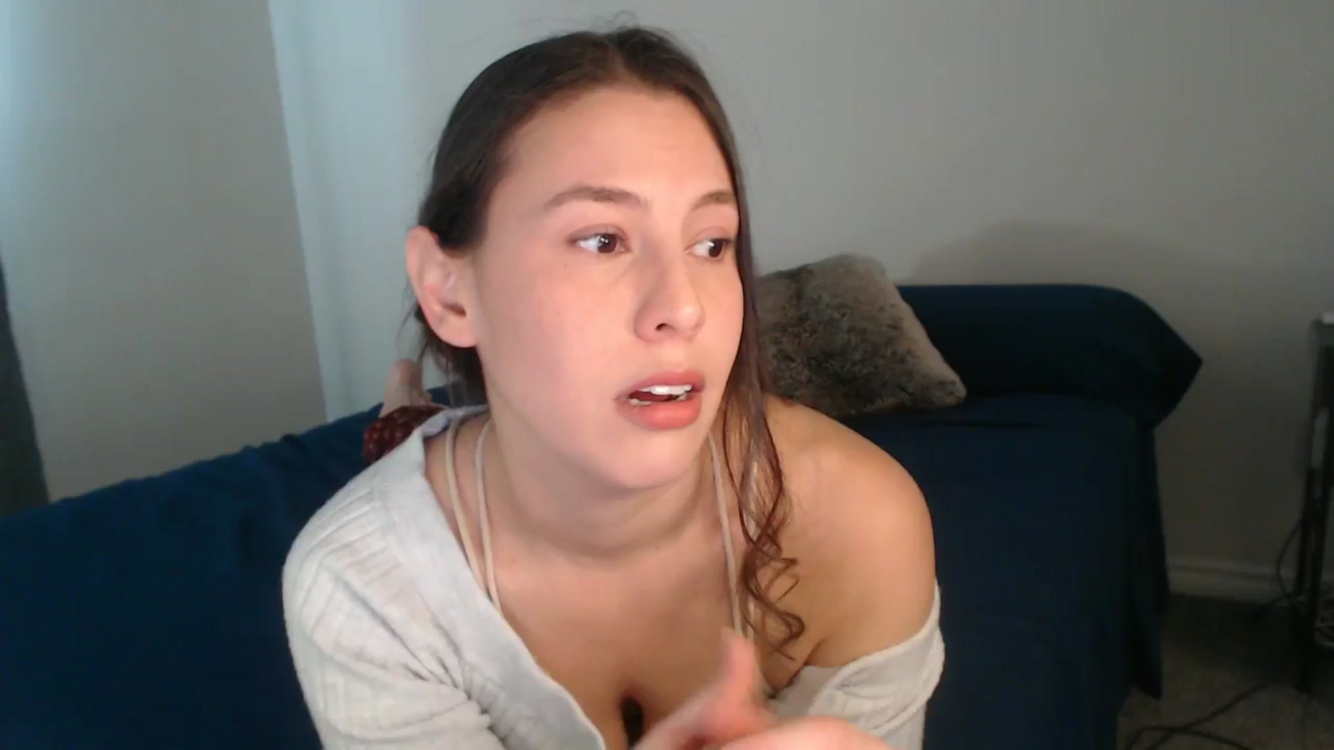 Gallery image thumbnail from Pot_Kitten's myfreecams stream on, 02/04/2025, 18:36 image 8 of 20