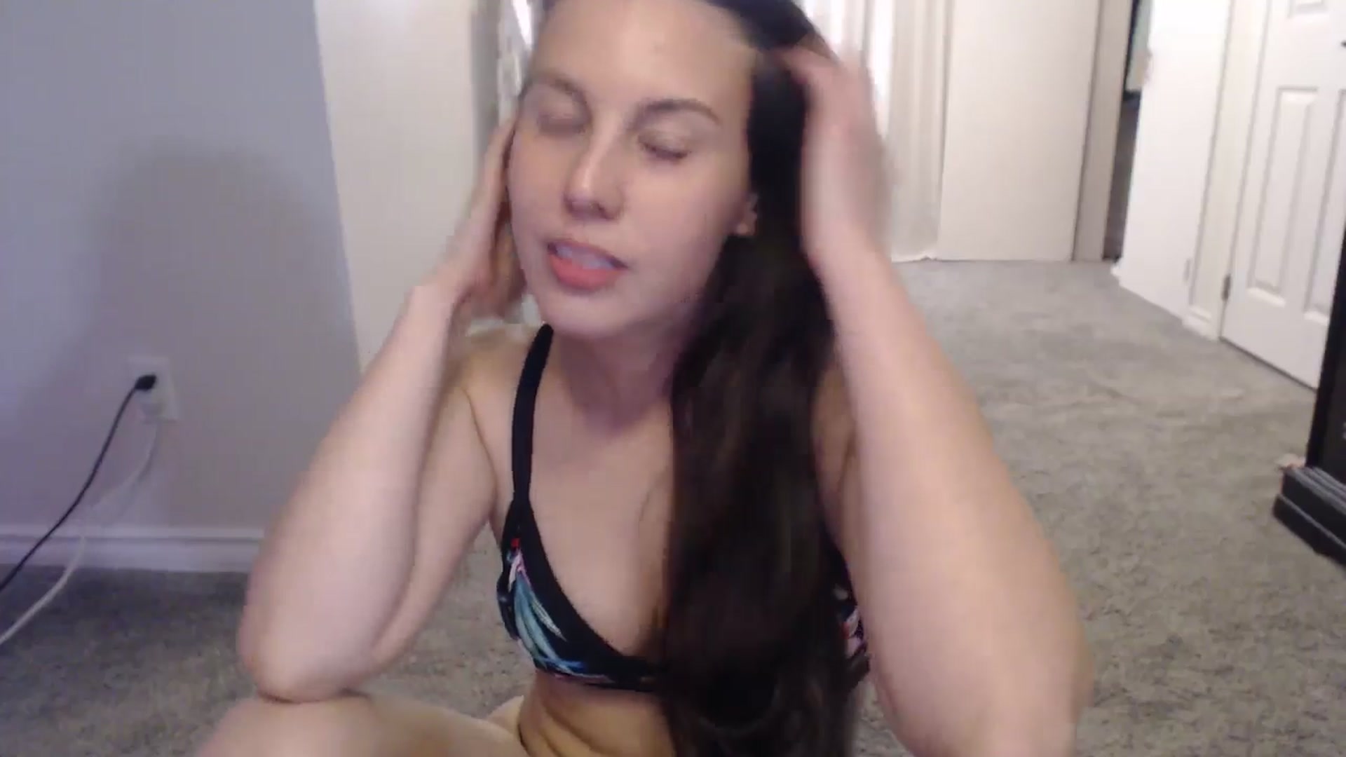 Gallery image thumbnail from Pot_Kitten's myfreecams stream on, 09/11/2025, 18:06 image 11 of 20