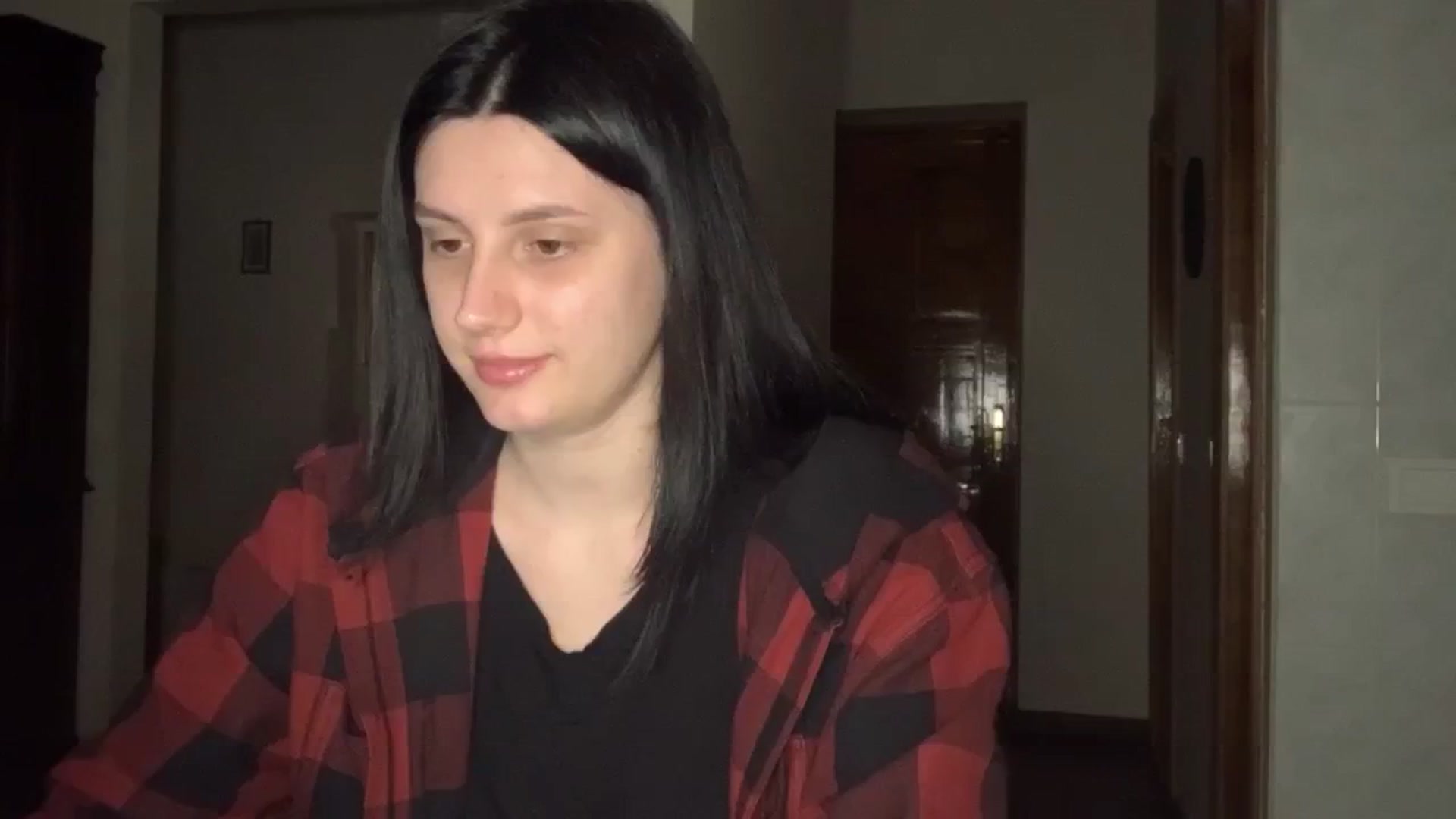 Gallery image thumbnail from PotatoChipss's myfreecams stream on, 05/10/2024, 22:38 image 18 of 20