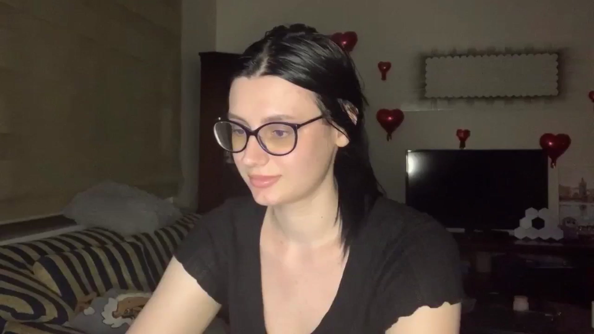 Gallery image thumbnail from PotatoChipss's myfreecams stream on, 05/31/2024, 21:36 image 15 of 20