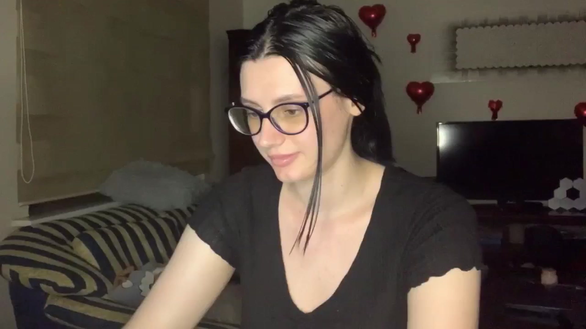 Gallery image thumbnail from PotatoChipss's myfreecams stream on, 05/31/2024, 21:36 image 10 of 20