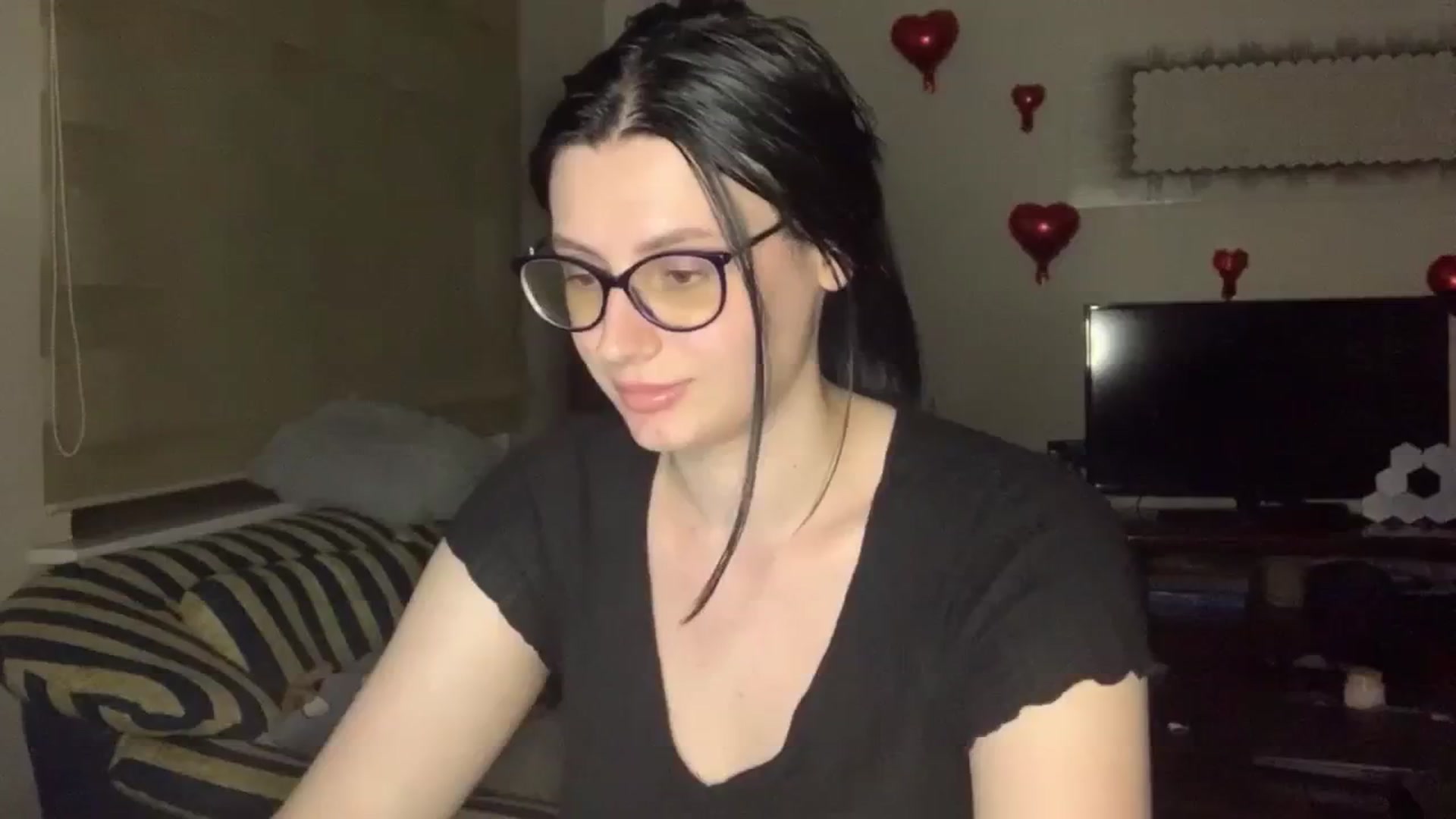 Gallery image thumbnail from PotatoChipss's myfreecams stream on, 05/31/2024, 21:36 image 4 of 20