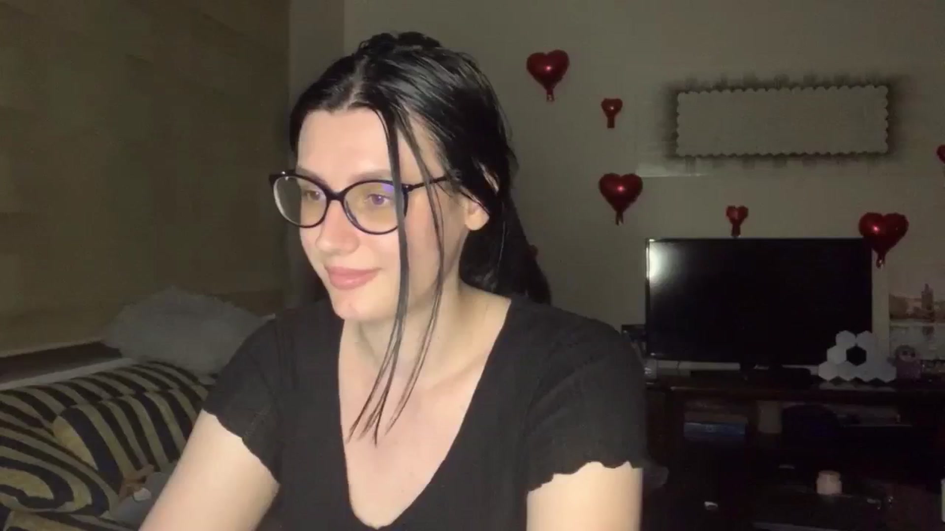 Gallery image thumbnail from PotatoChipss's myfreecams stream on, 05/31/2024, 21:36 image 13 of 20